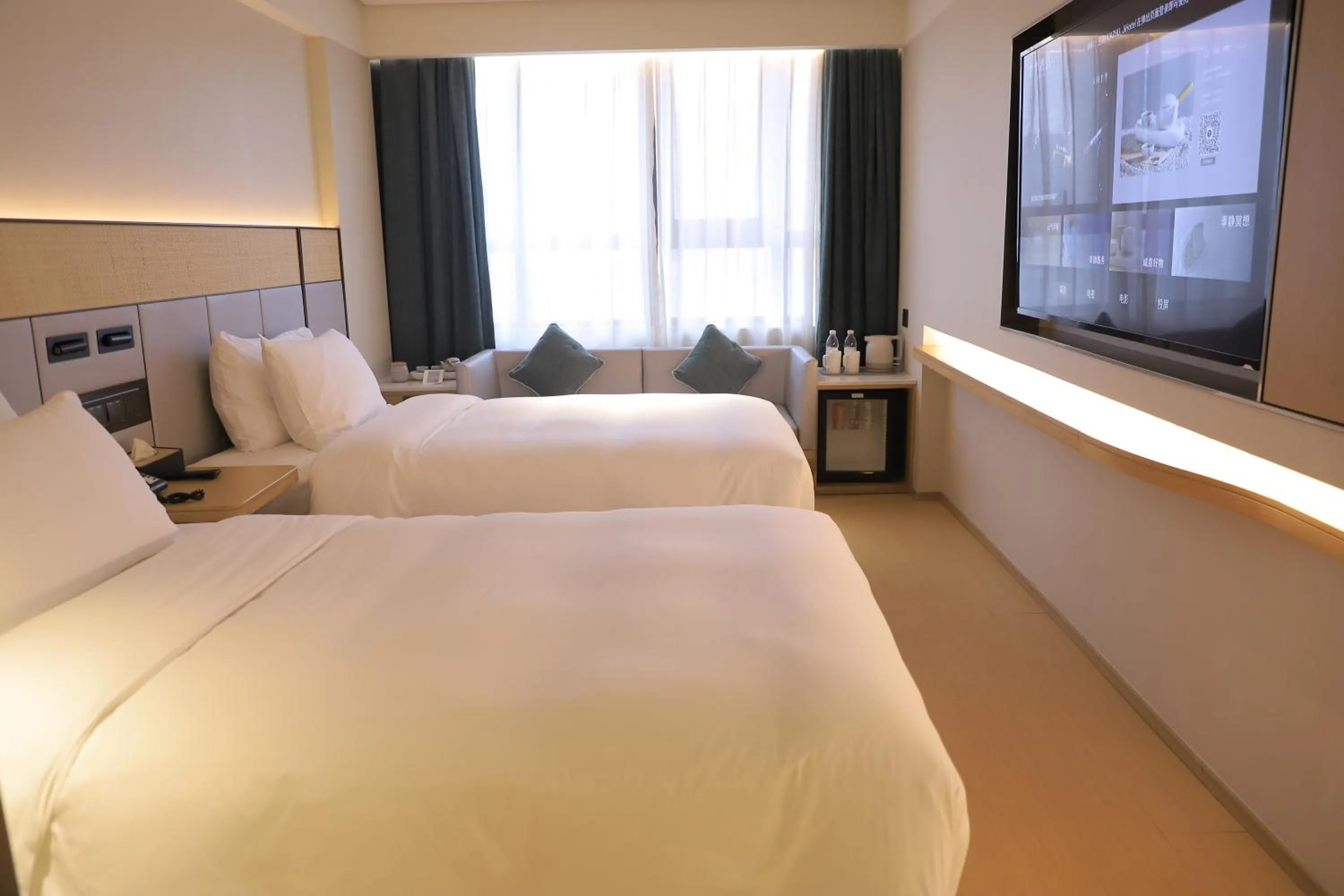 Bedroom in JI Hotel (Shanghai People's Square Middle Fujian Road)
