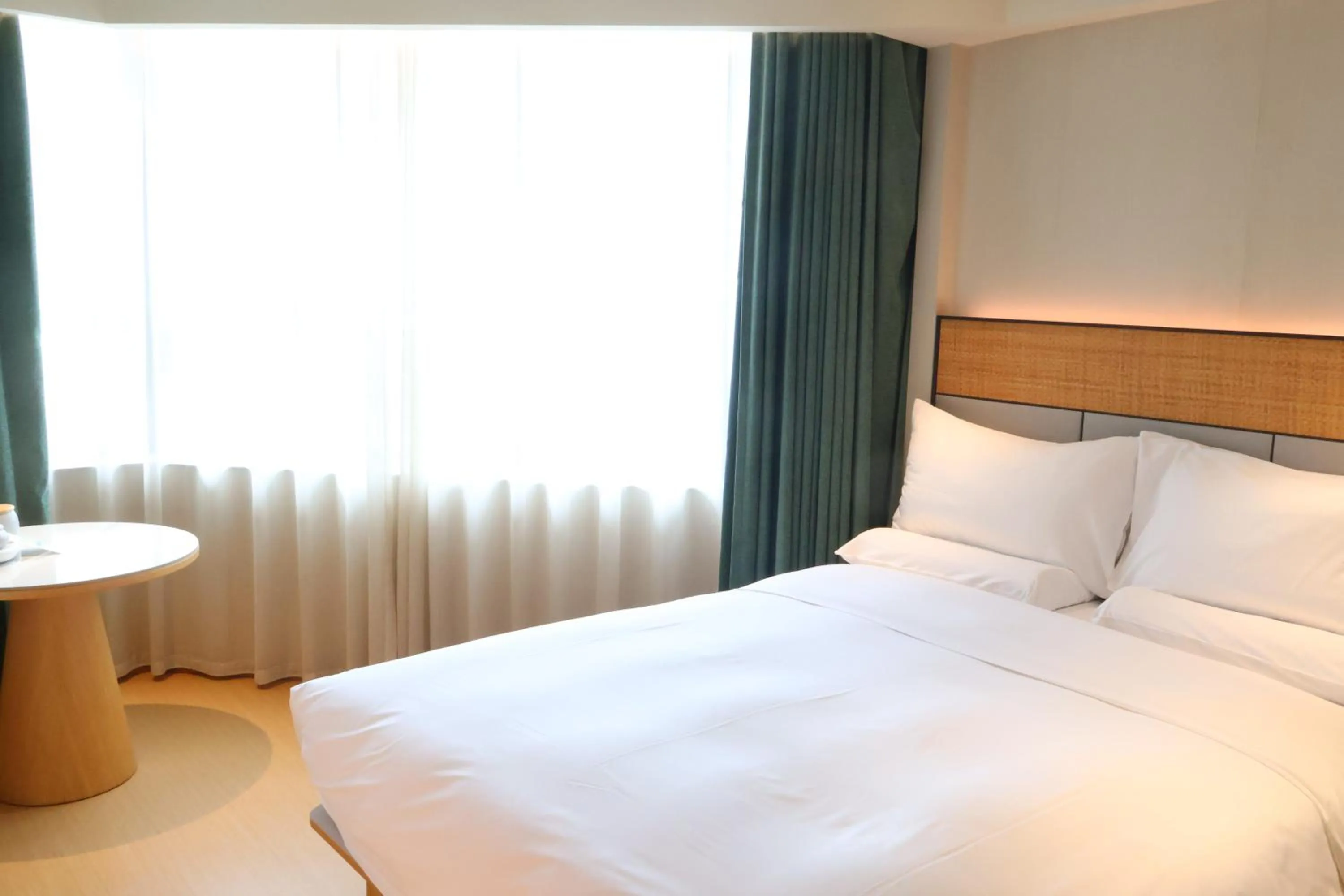 Bedroom in JI Hotel (Shanghai People's Square Middle Fujian Road)