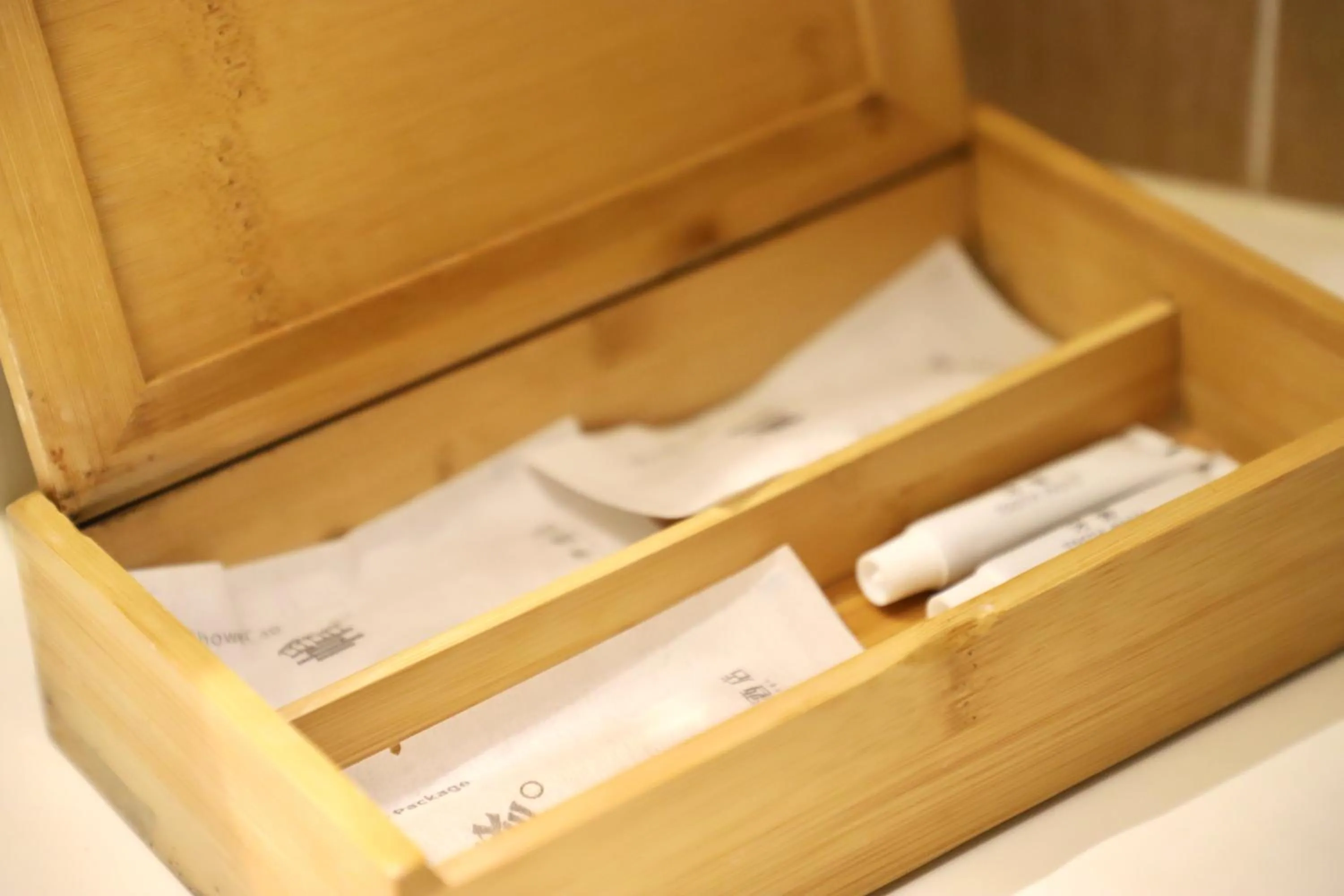 room service in JI Hotel (Shanghai People's Square Middle Fujian Road)