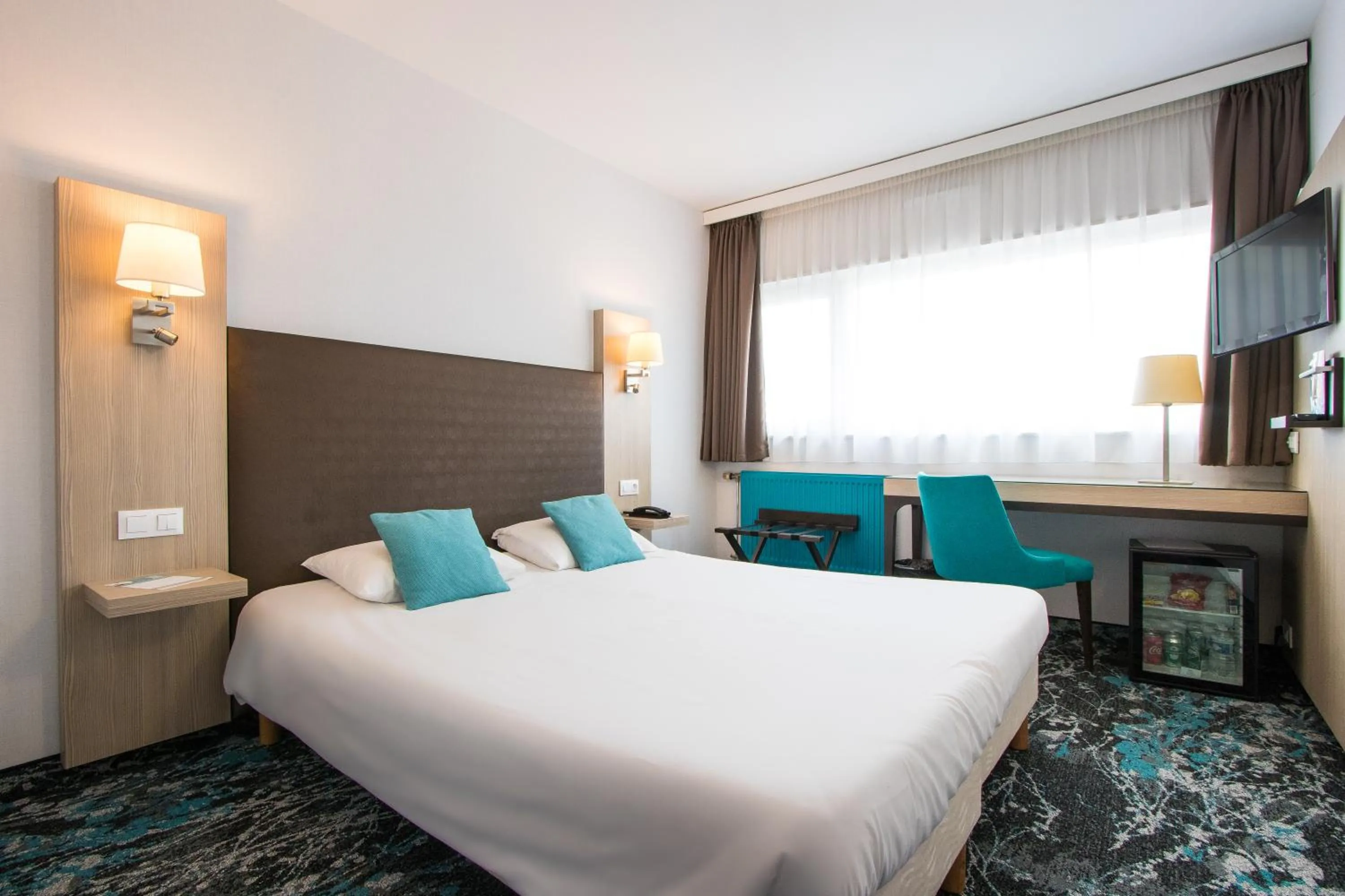 Photo of the whole room, Bed in Hotel Lille Europe