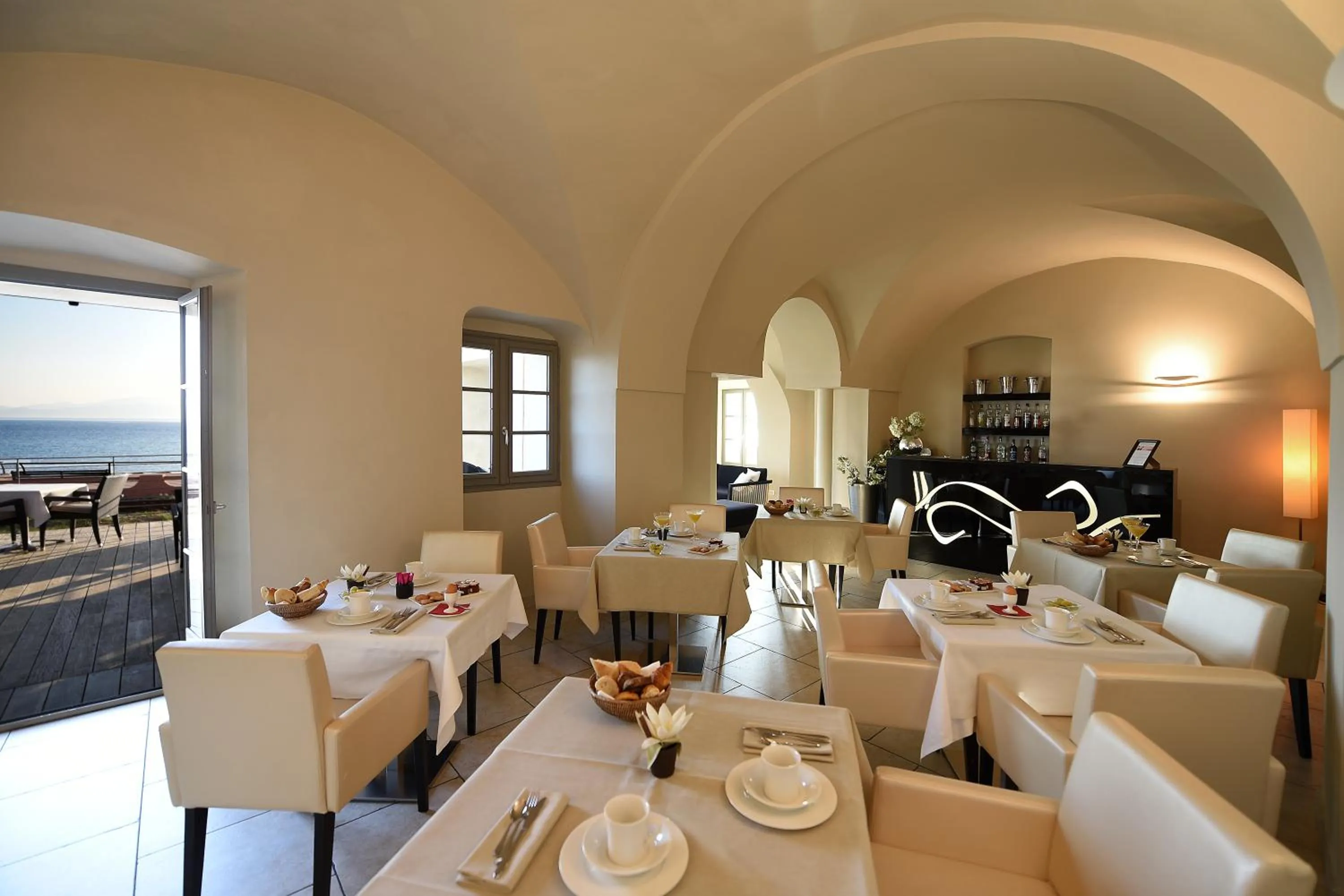 Lounge or bar in Perla Rossa