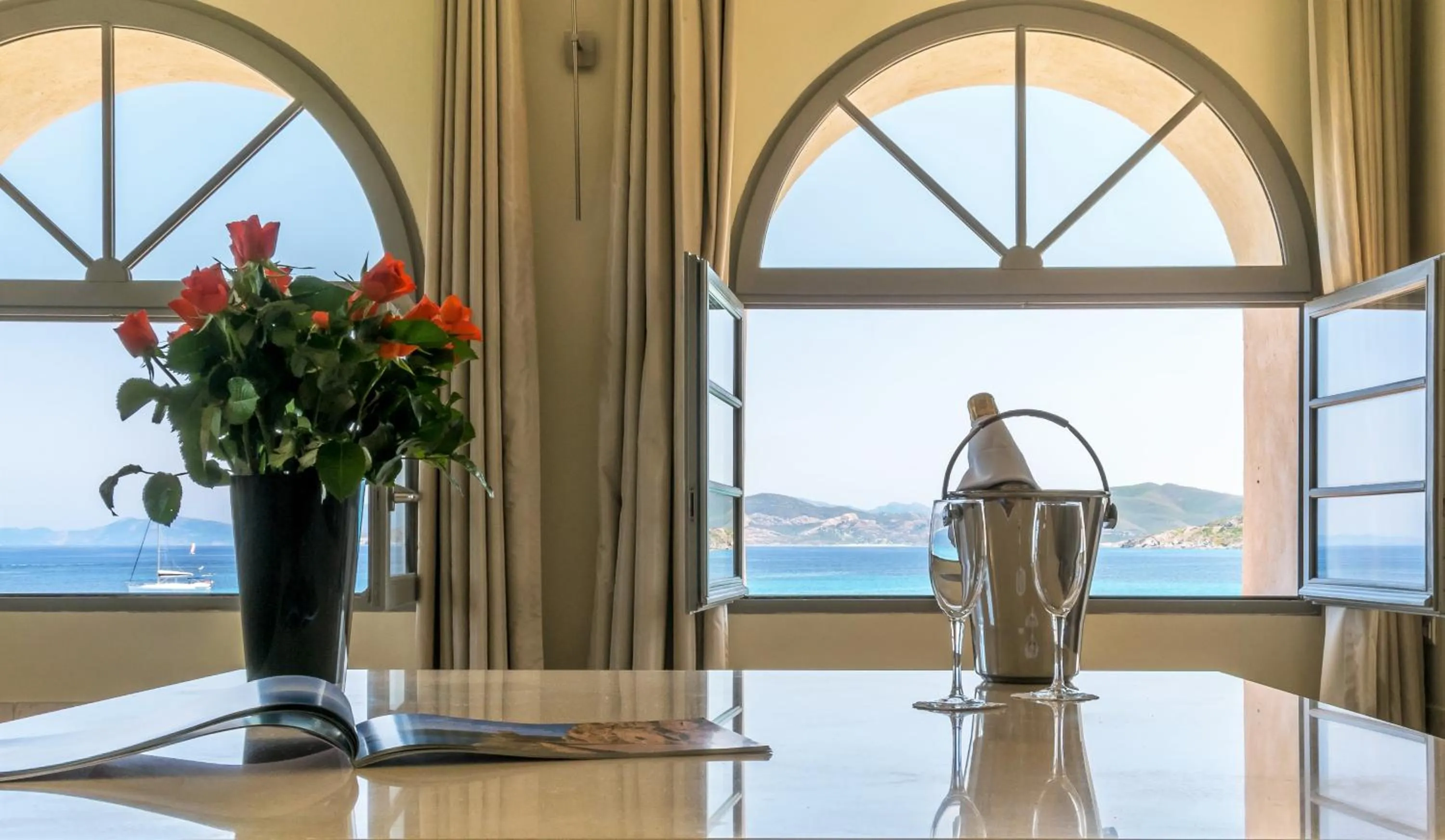 Bedroom in Perla Rossa