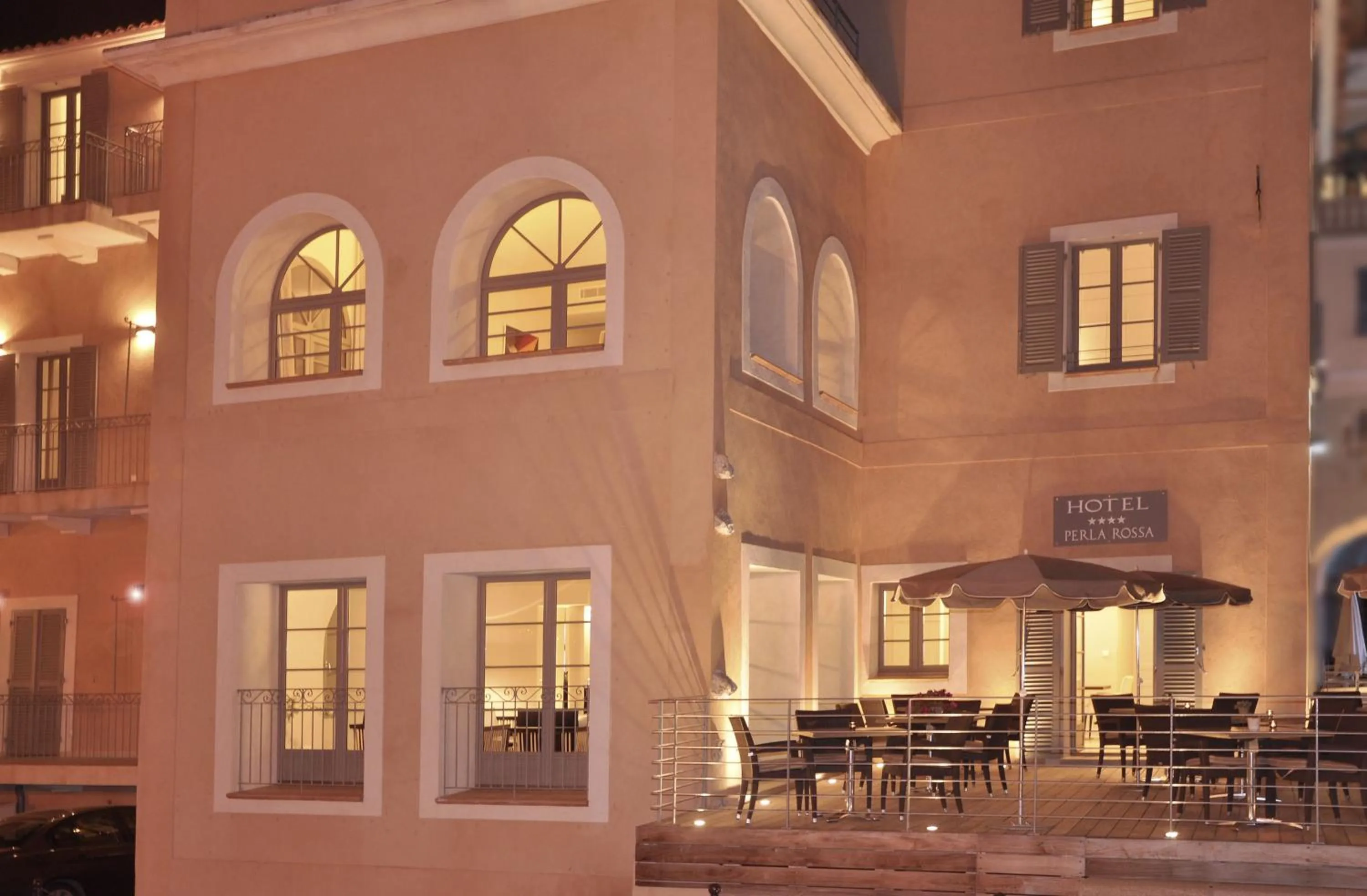 Facade/entrance in Perla Rossa