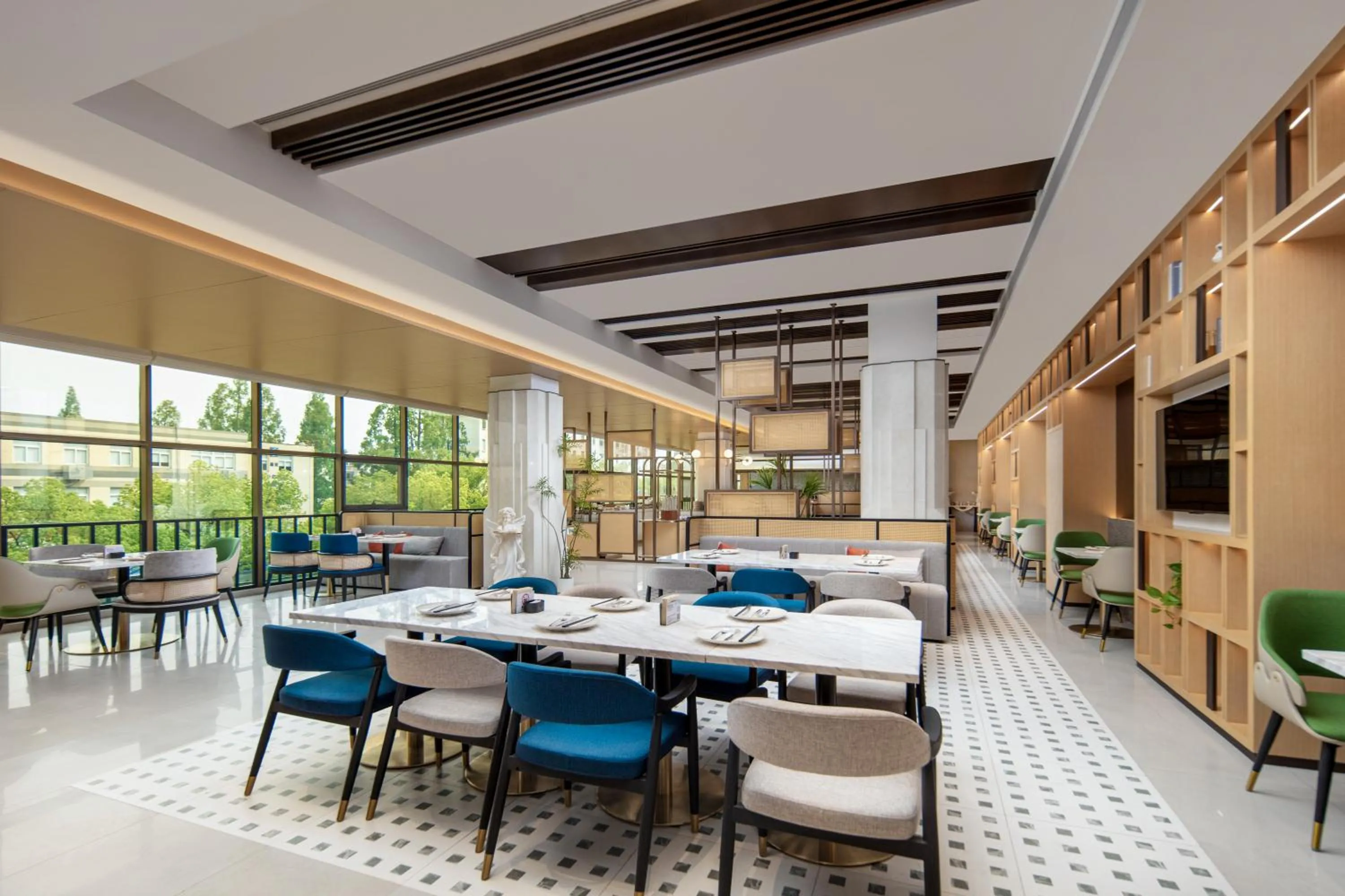 Restaurant/places to eat in Hilton Garden Inn Shanghai Jiading