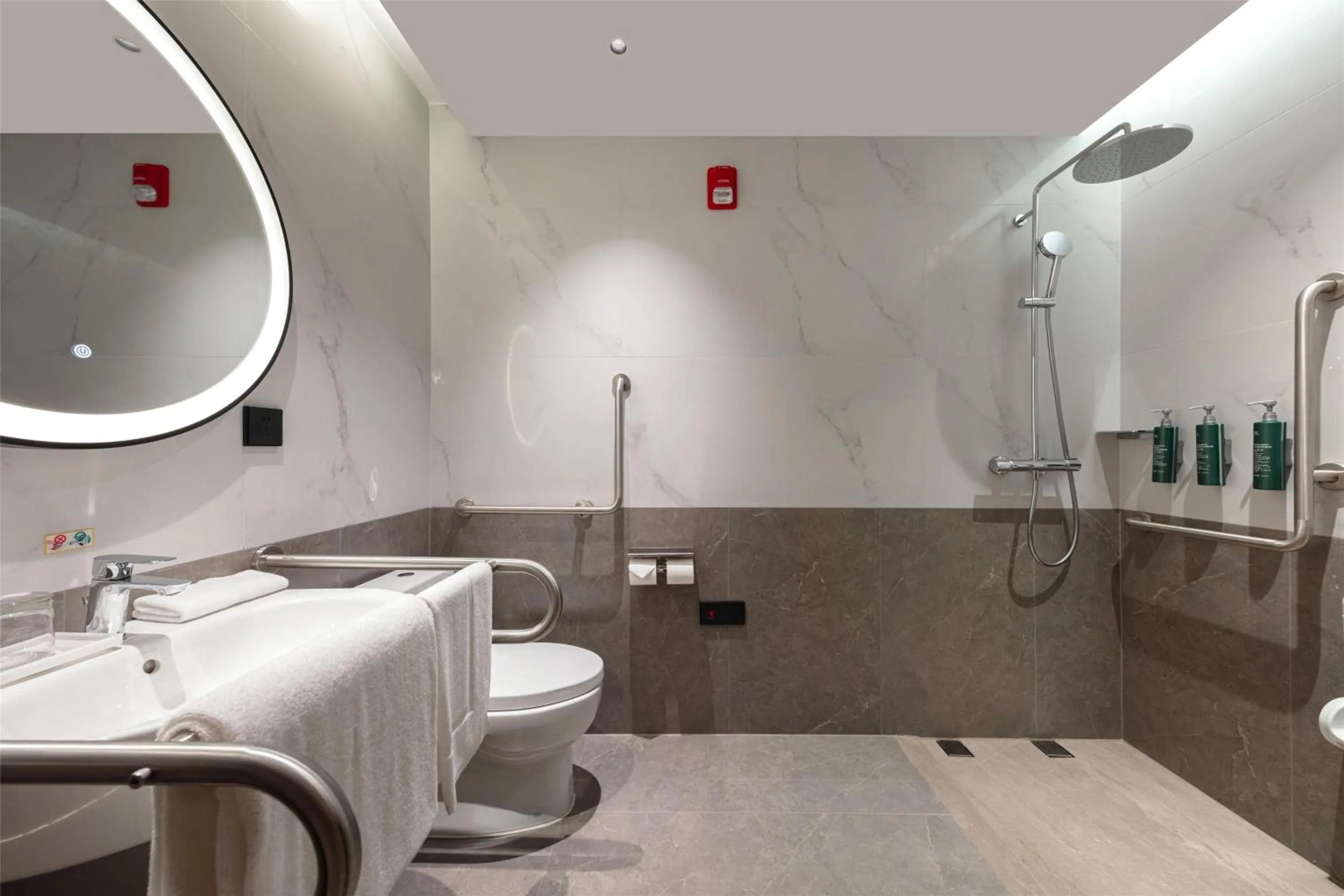 Bathroom in Hilton Garden Inn Shanghai Jiading