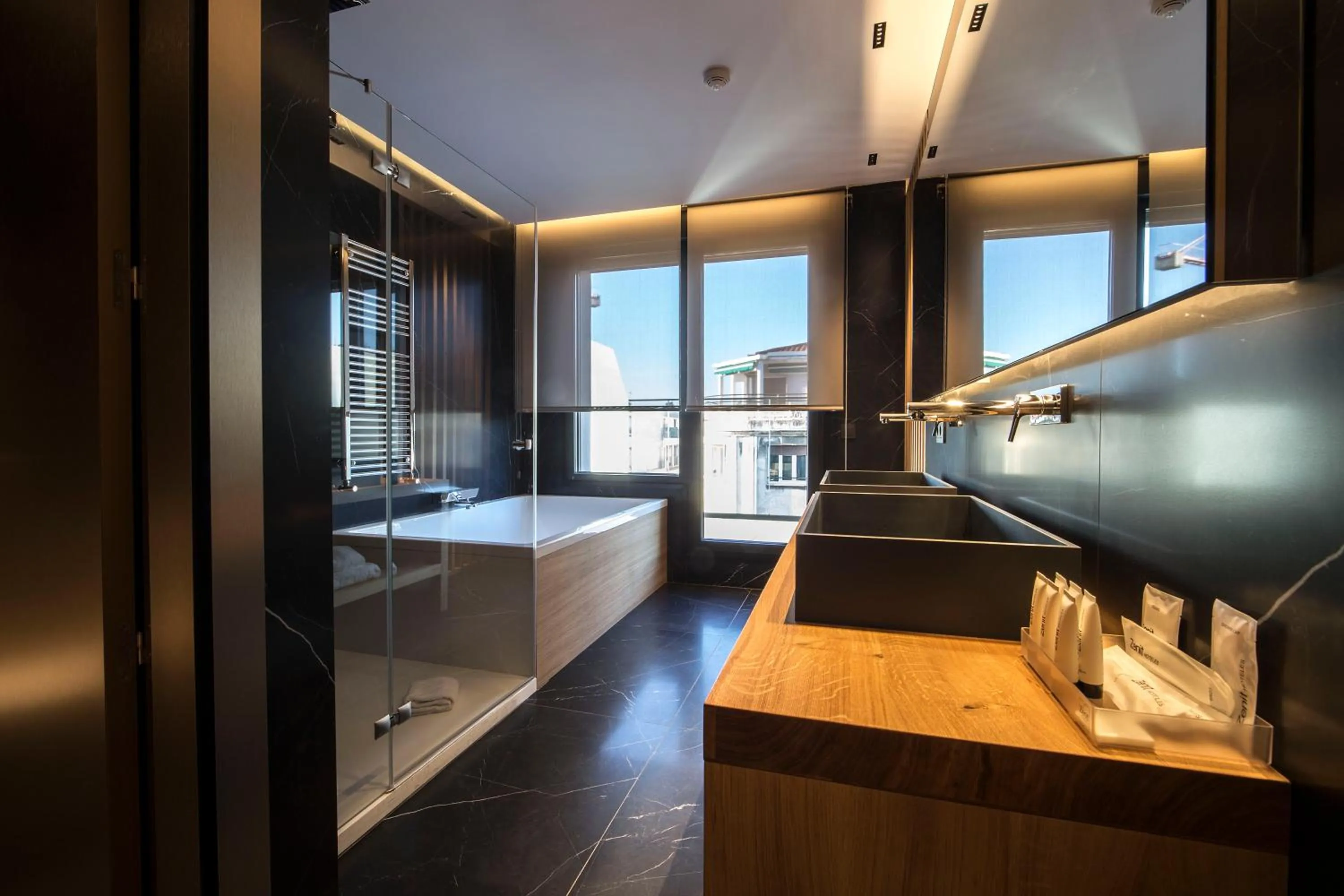 Shower in Zenit Convento San Martin