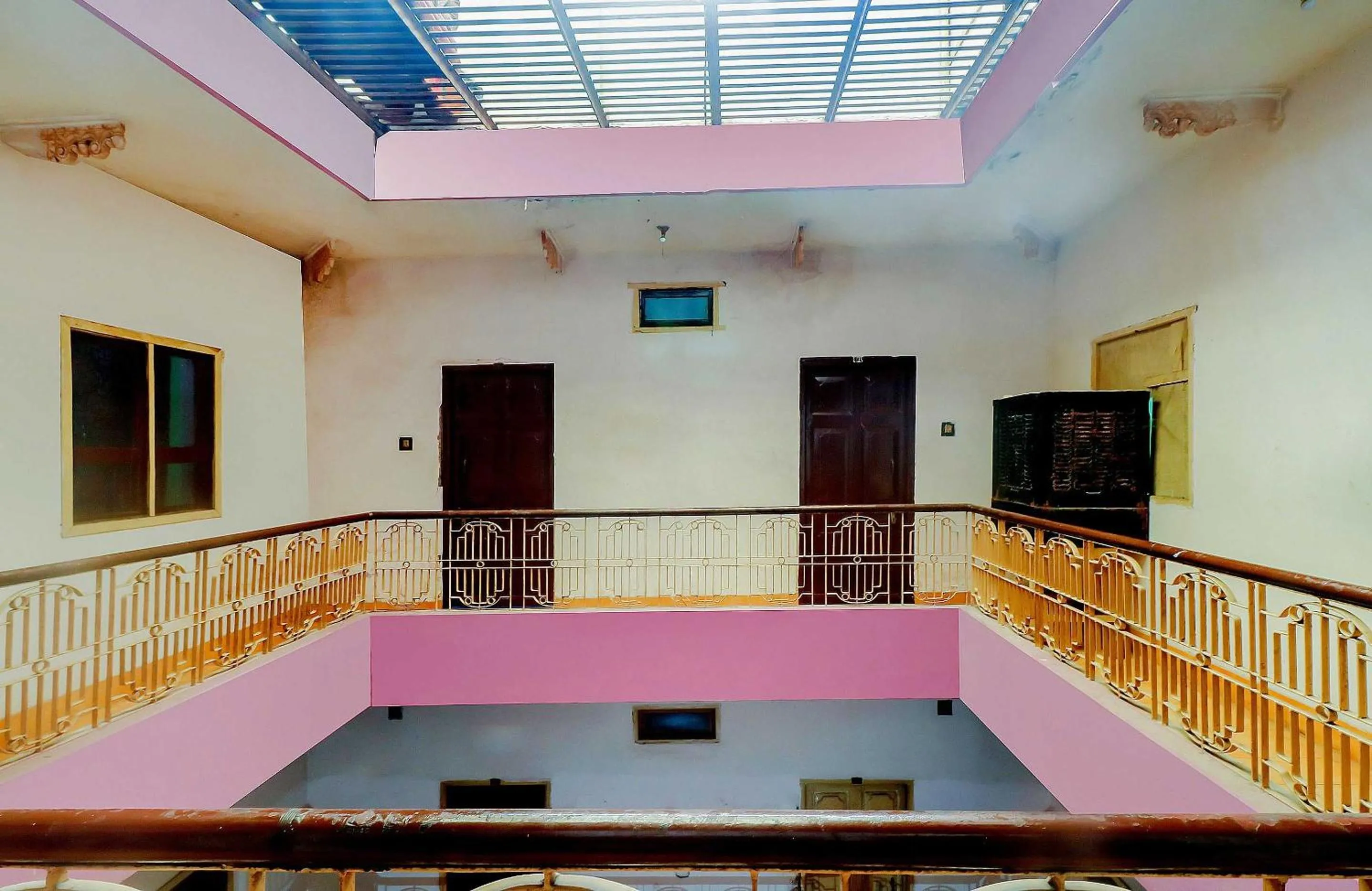 Facade/entrance in SPOT ON Mishra Guest House