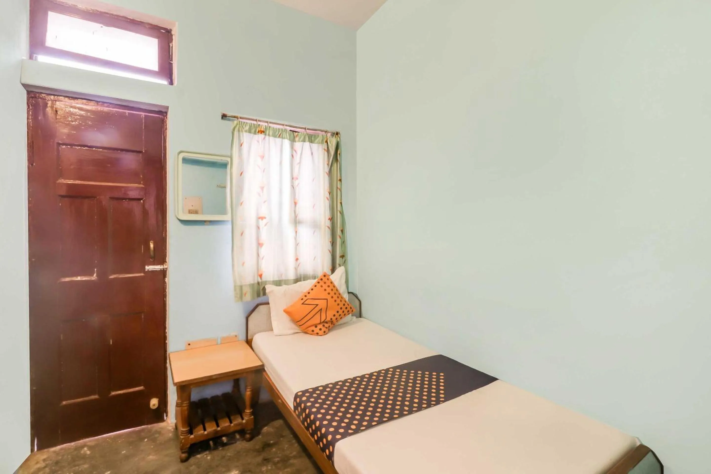 Bedroom, Bed in SPOT ON Mishra Guest House