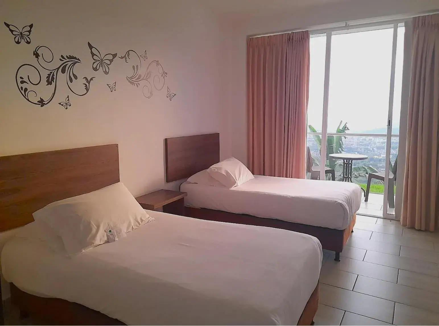 Standard Twin Room with Mountain View in Hotel Entre Lomas Standard Twin Room with Mountain View in Hotel Entre Lomas