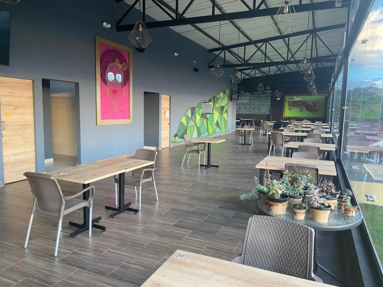 Restaurant/places to eat in Hotel Entre Lomas