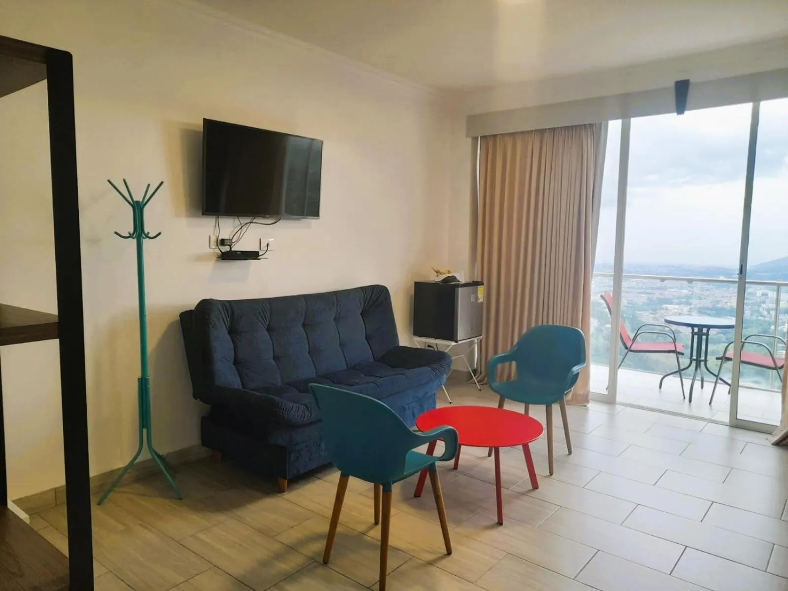 TV and multimedia in Hotel Entre Lomas