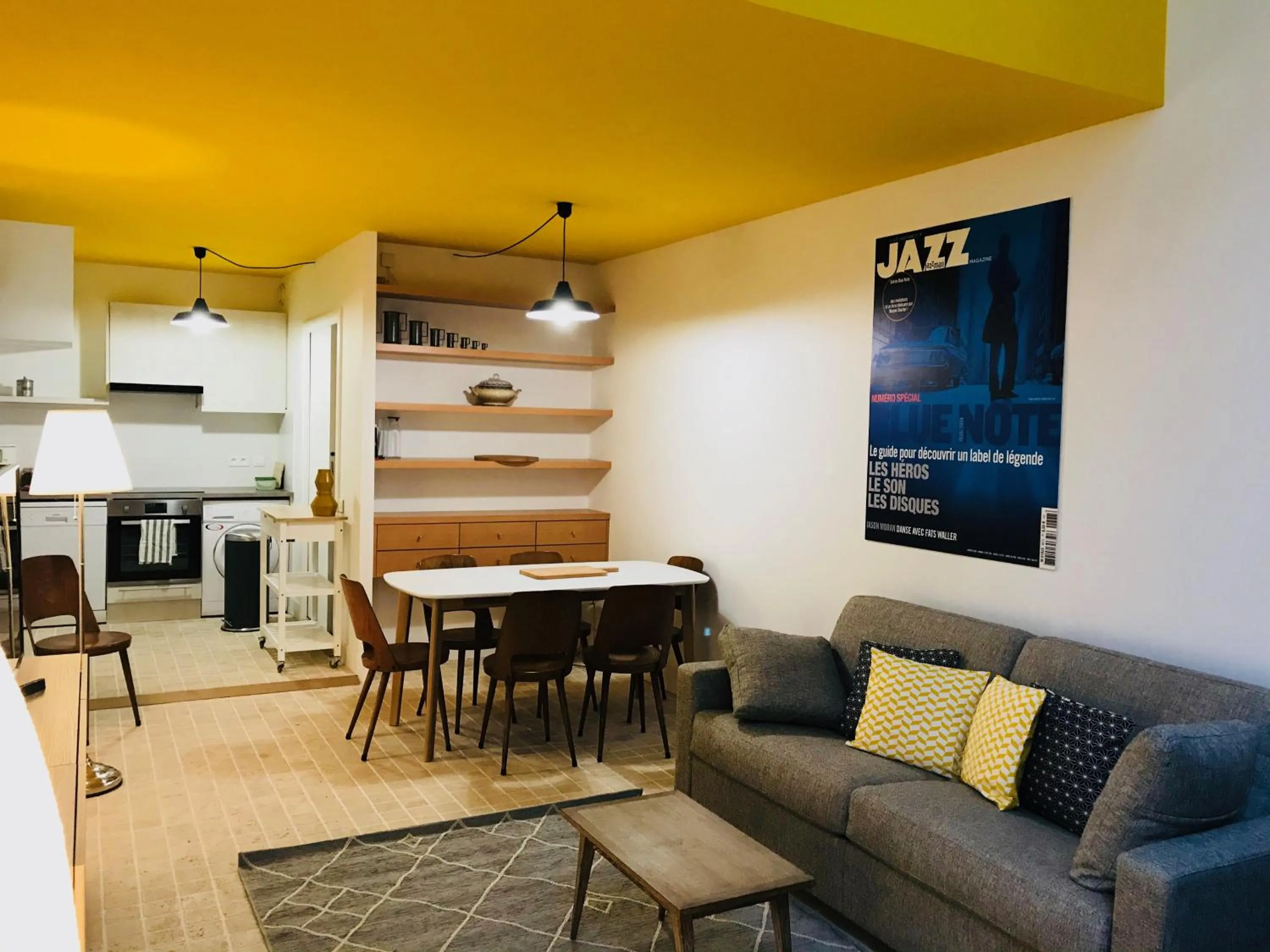 Kitchen or kitchenette in Hôtel Villa Blomet