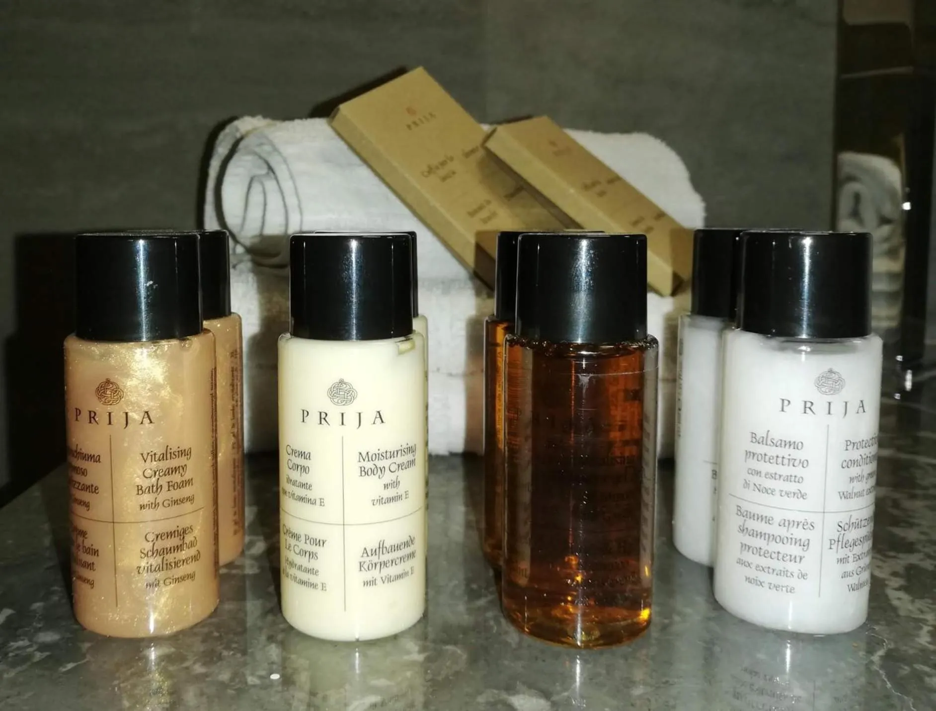 Bathroom in Roman Holidays Boutique