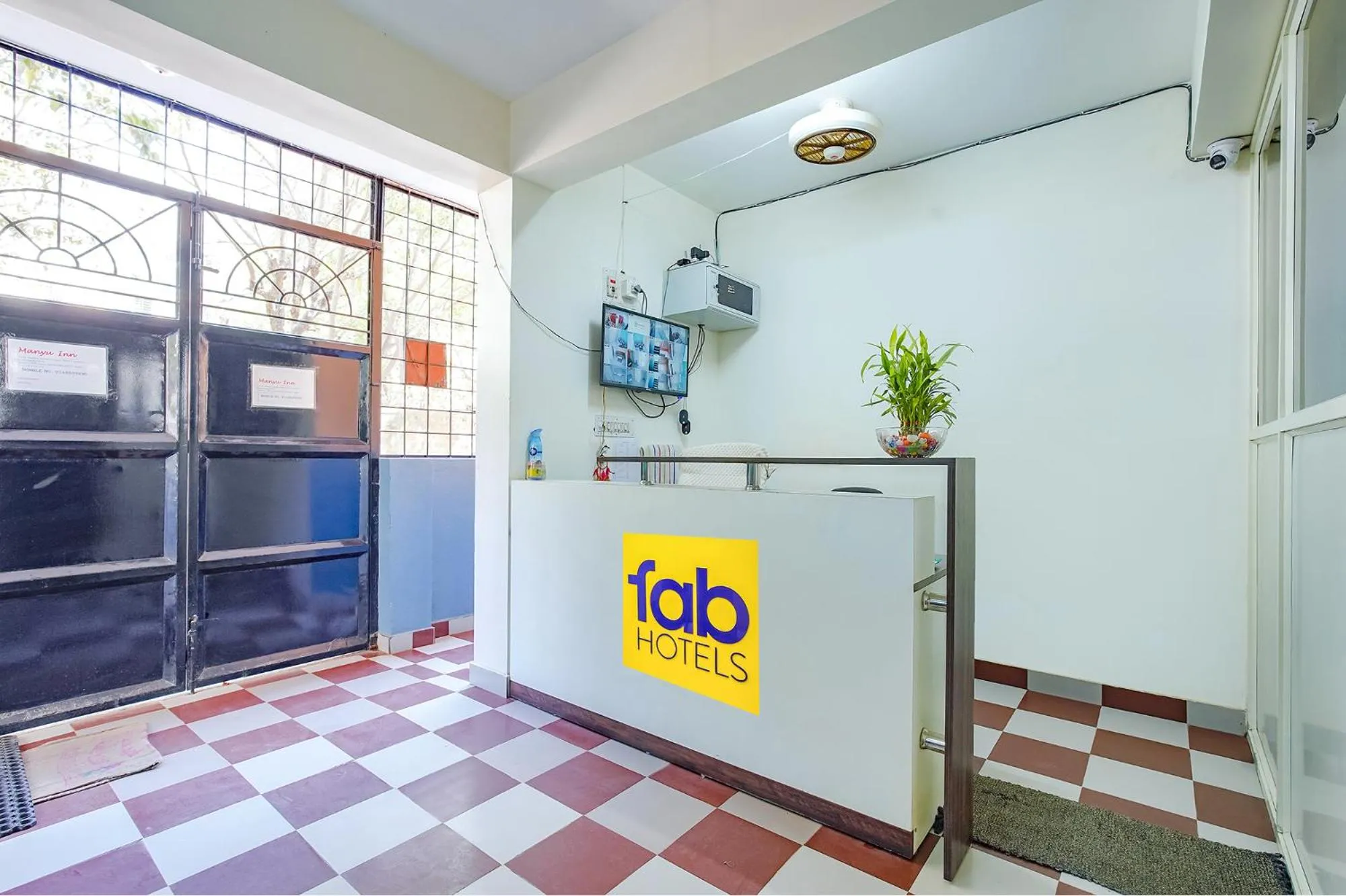 Lobby or reception in FabExpress Manyu Inn - Nr Haralur Road