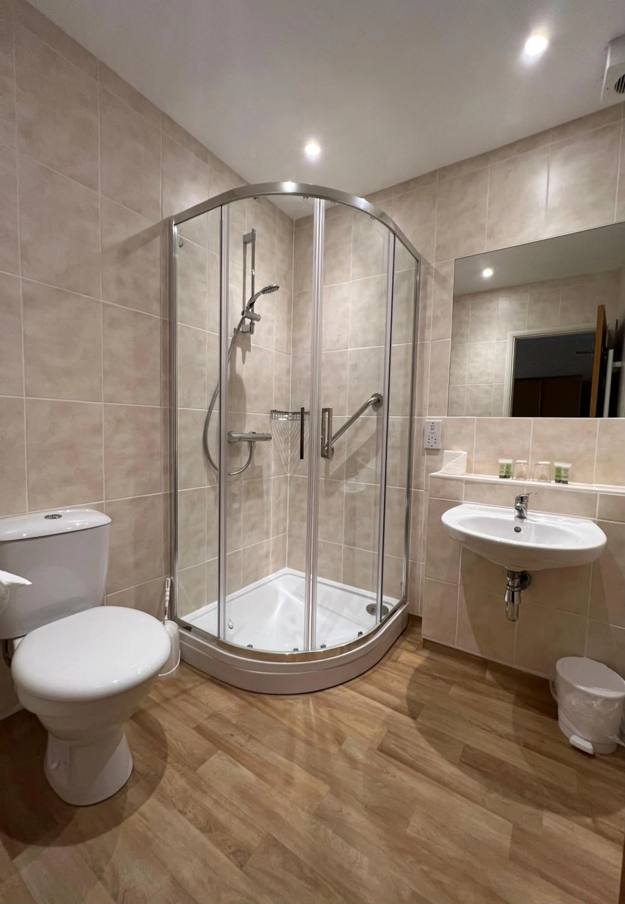 Bathroom in Eliot Hotel