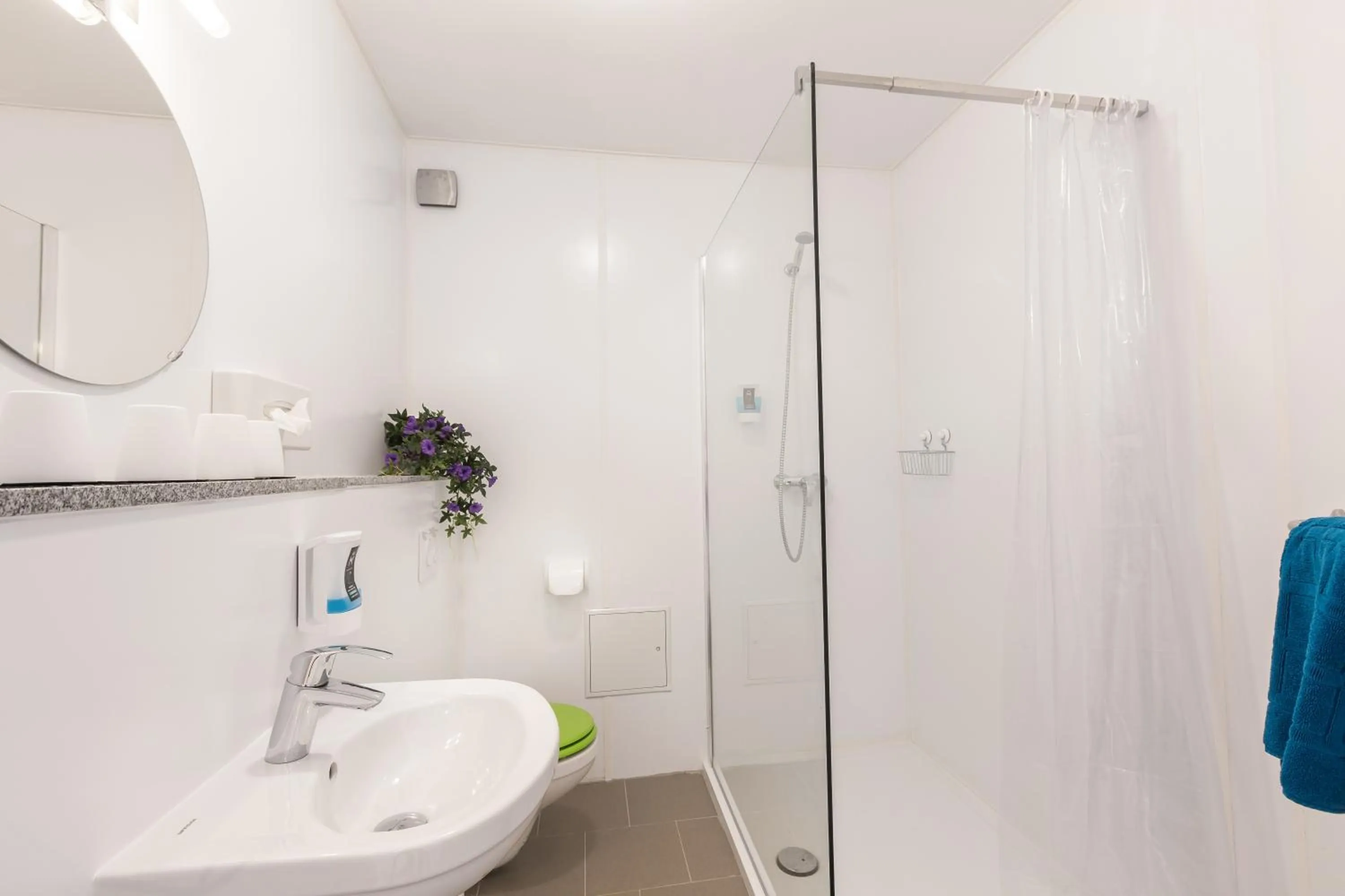 Shower in Hotel Ludwig