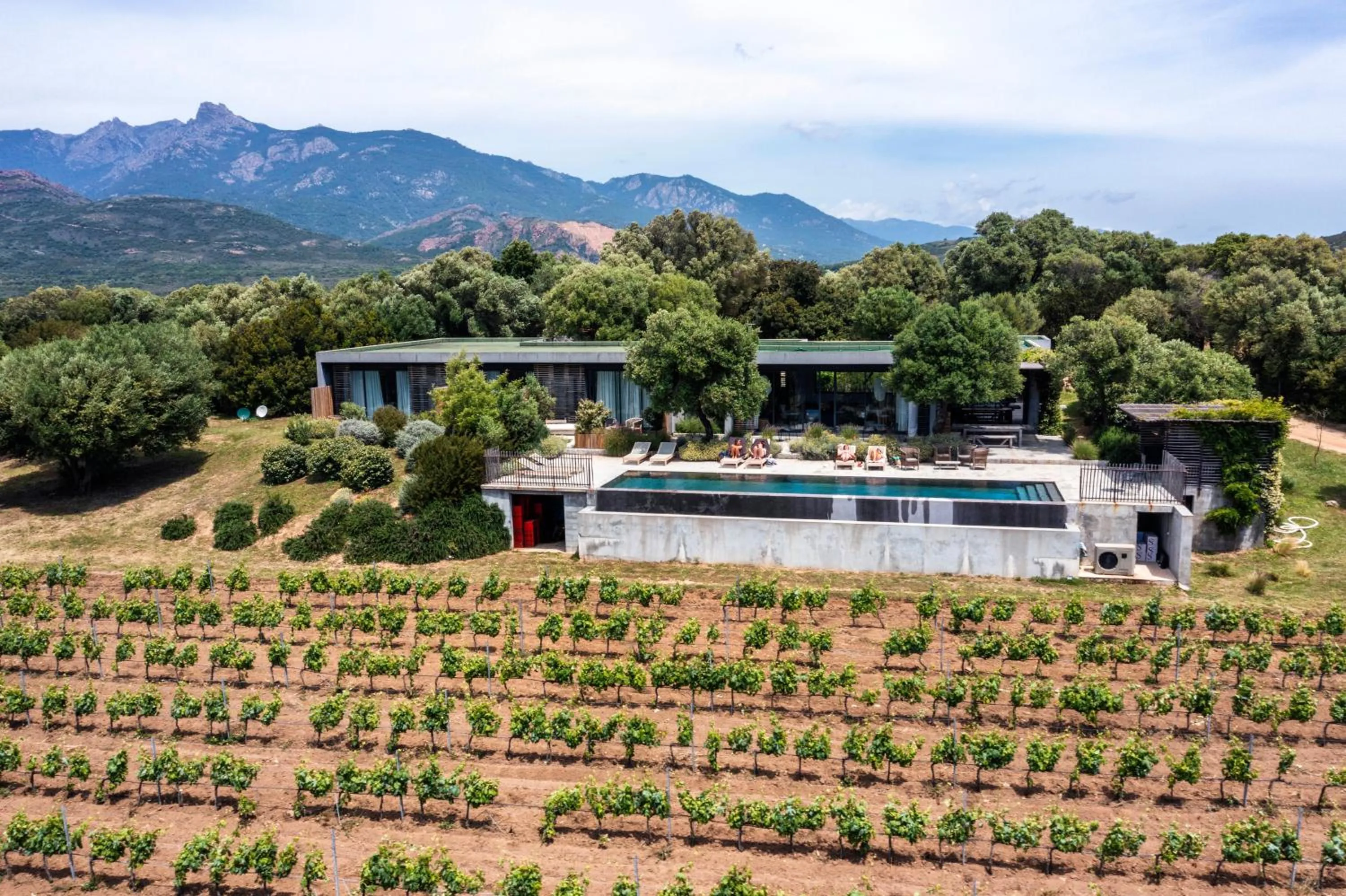 Property building in Domaine de Peretti della Rocca