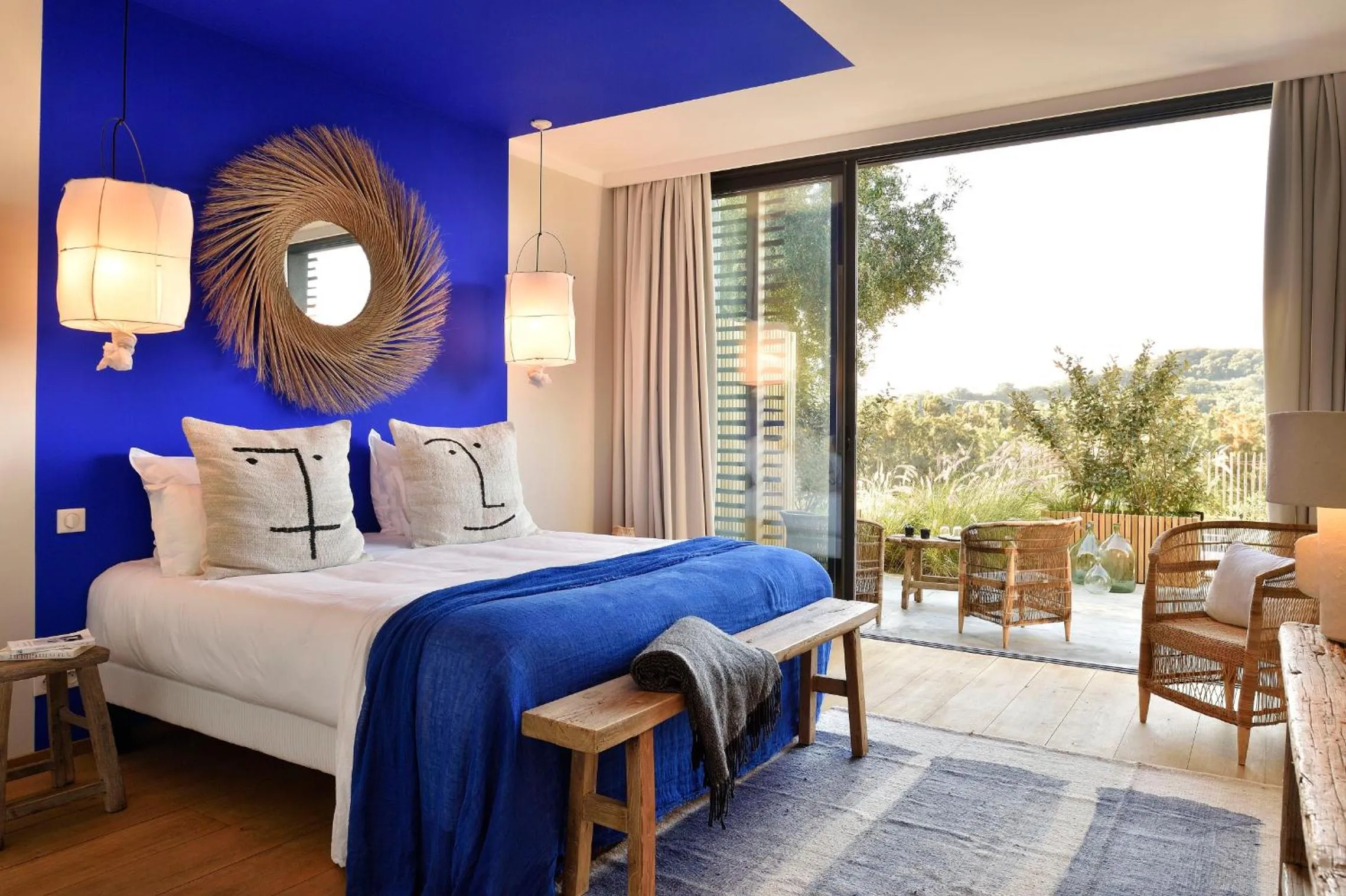 Photo of the whole room, Bed in Domaine de Peretti della Rocca