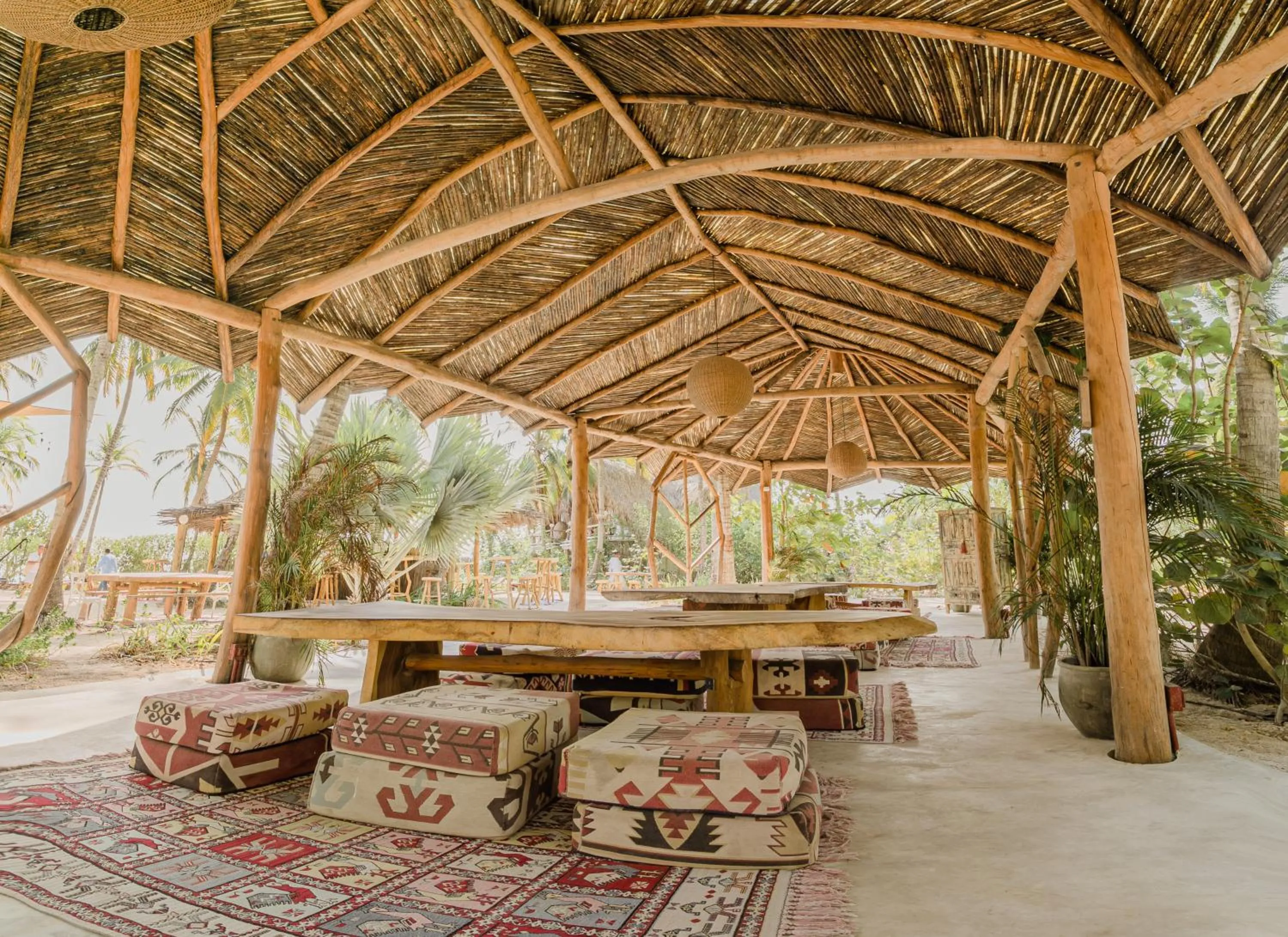 Restaurant/places to eat in Éteka Slow Beach Hotel Adults Only