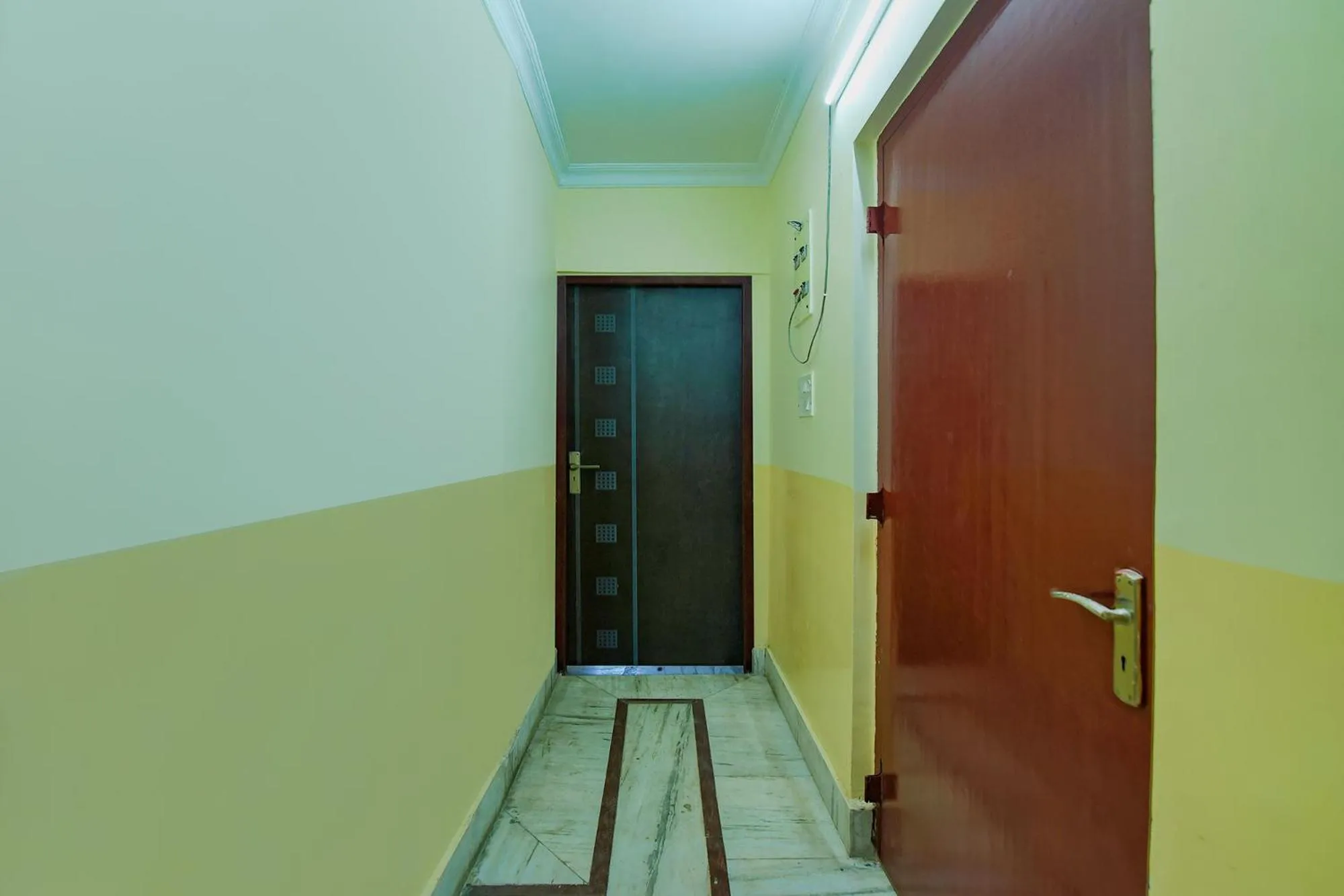 Lobby or reception in FabHotel Yatika Residency