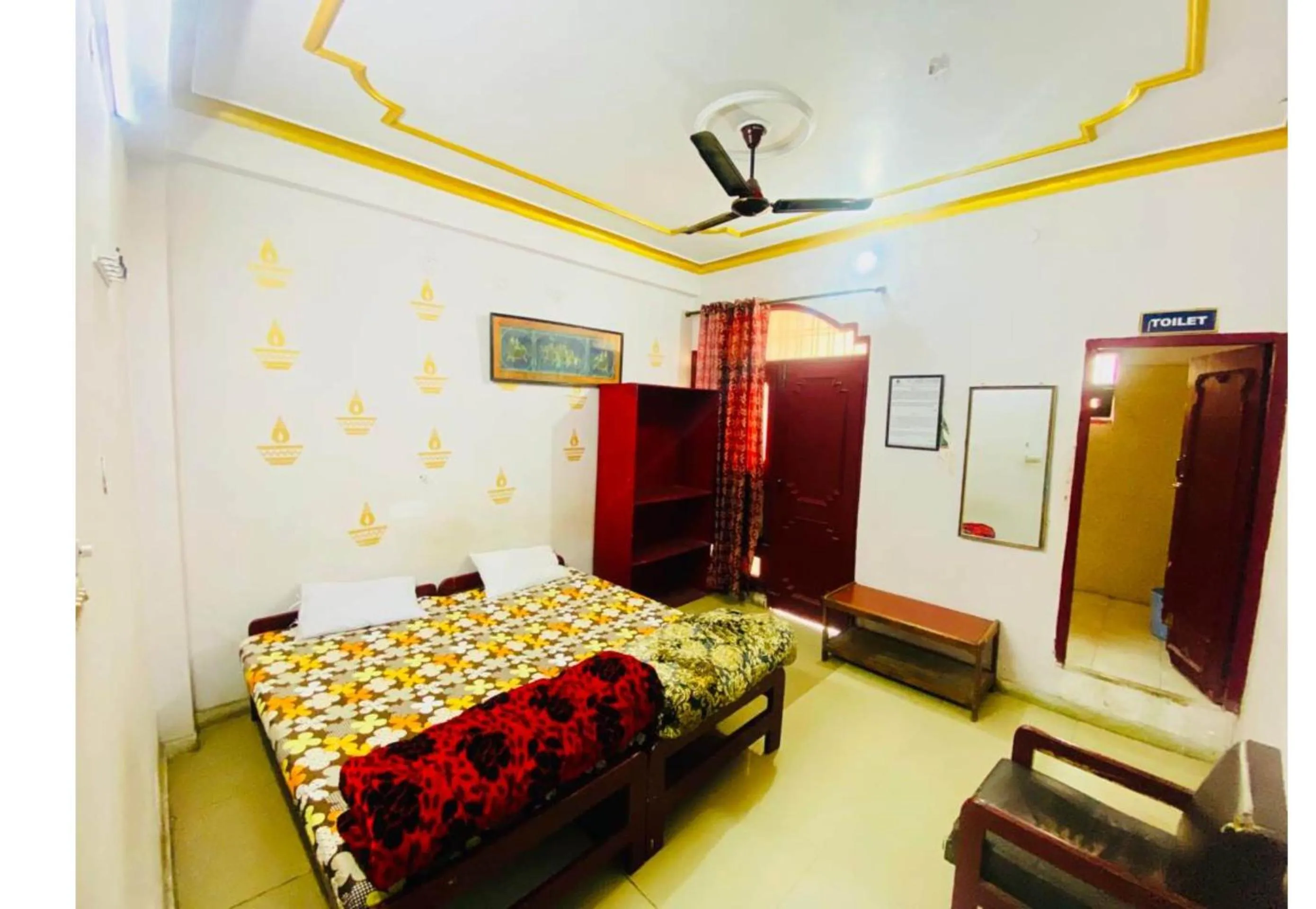 Bedroom, Bed in SPOT ON J C Guest House