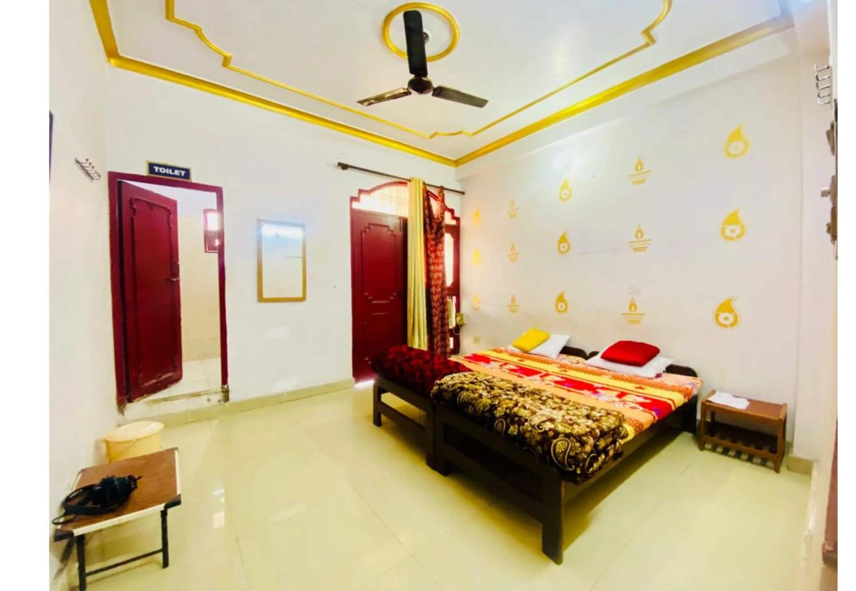 Bedroom, Bed in SPOT ON J C Guest House