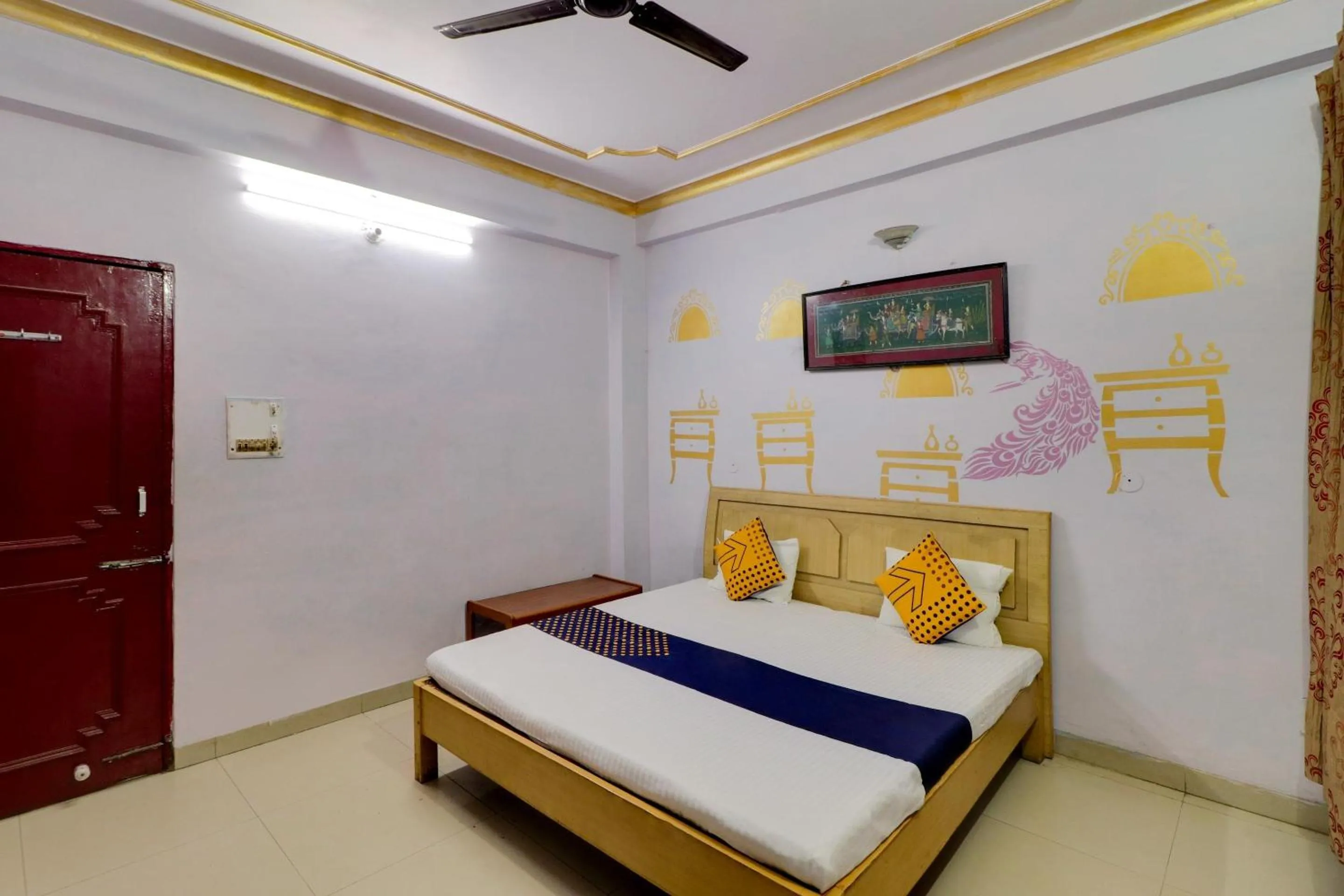 Bedroom, Bed in SPOT ON J C Guest House