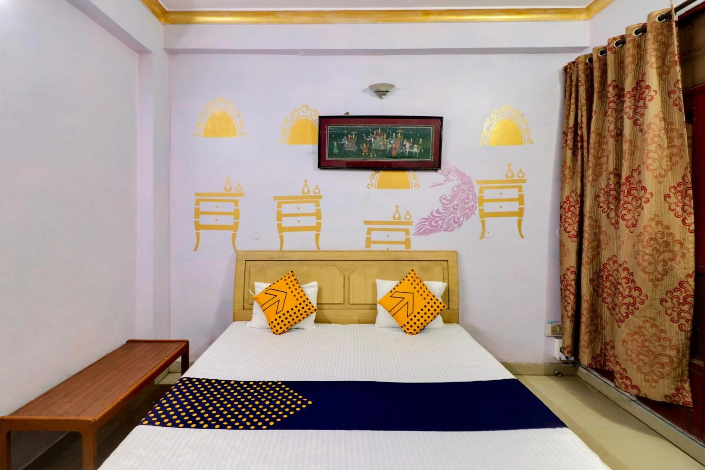 Bedroom, Bed in SPOT ON J C Guest House