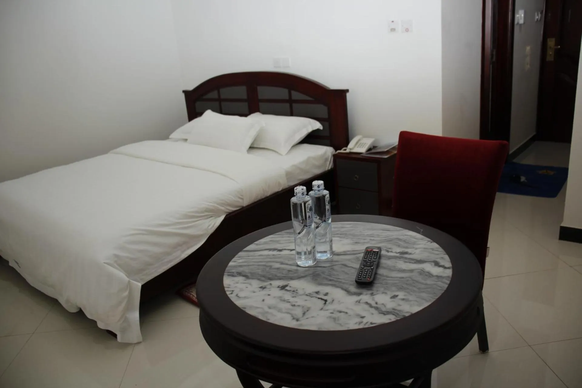 Bed in Kenlon Hotel Kampala