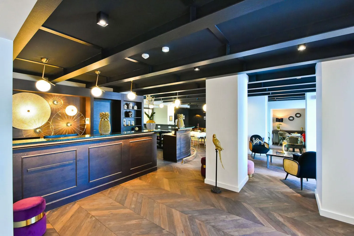 Lobby or reception in Hôtel La Villa Port d'Antibes & Spa