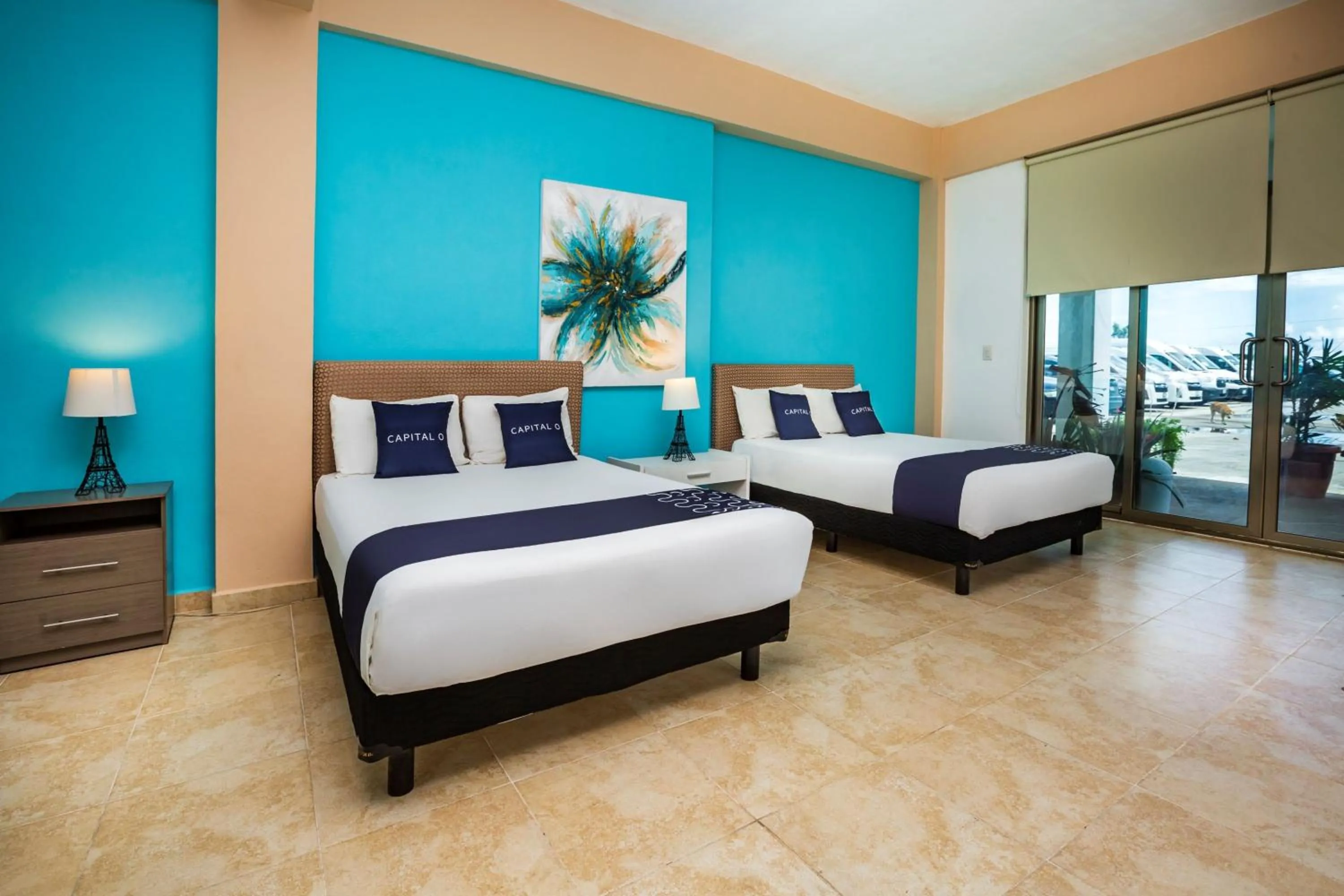 Bedroom, Bed in Capital O Cancun International Airport 24 7