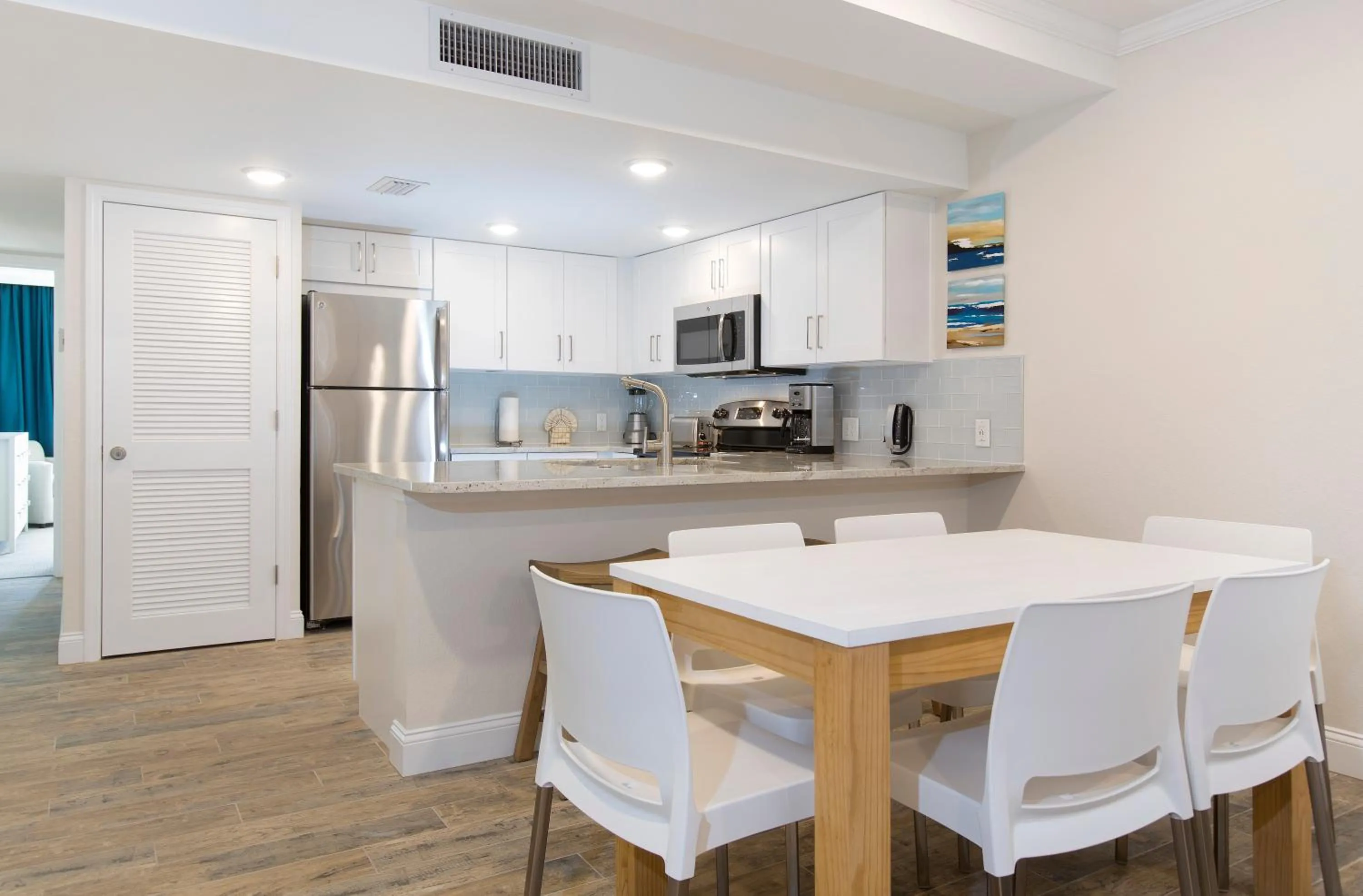 Kitchen or kitchenette in The Fold Hotels Indian Shores