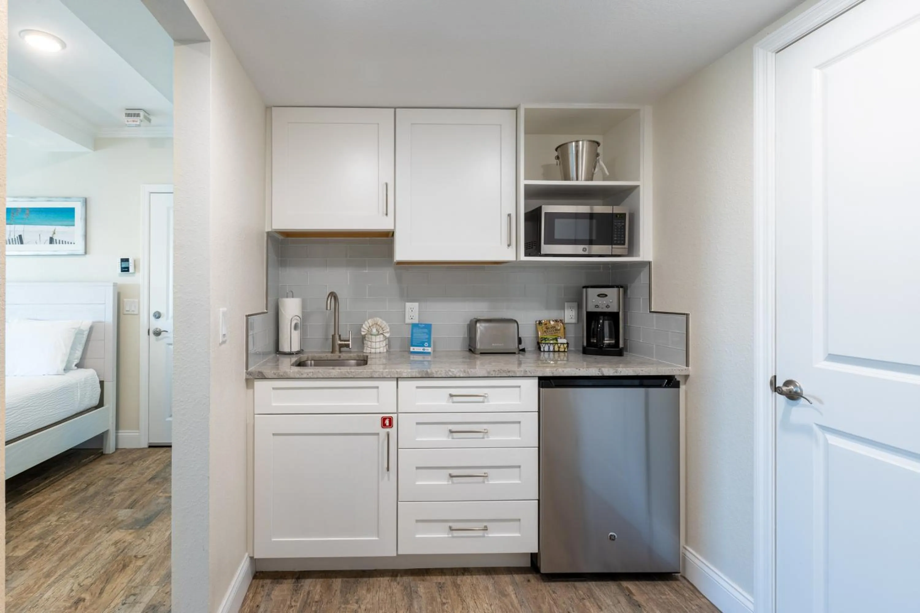 Kitchen or kitchenette in The Fold Hotels Indian Shores