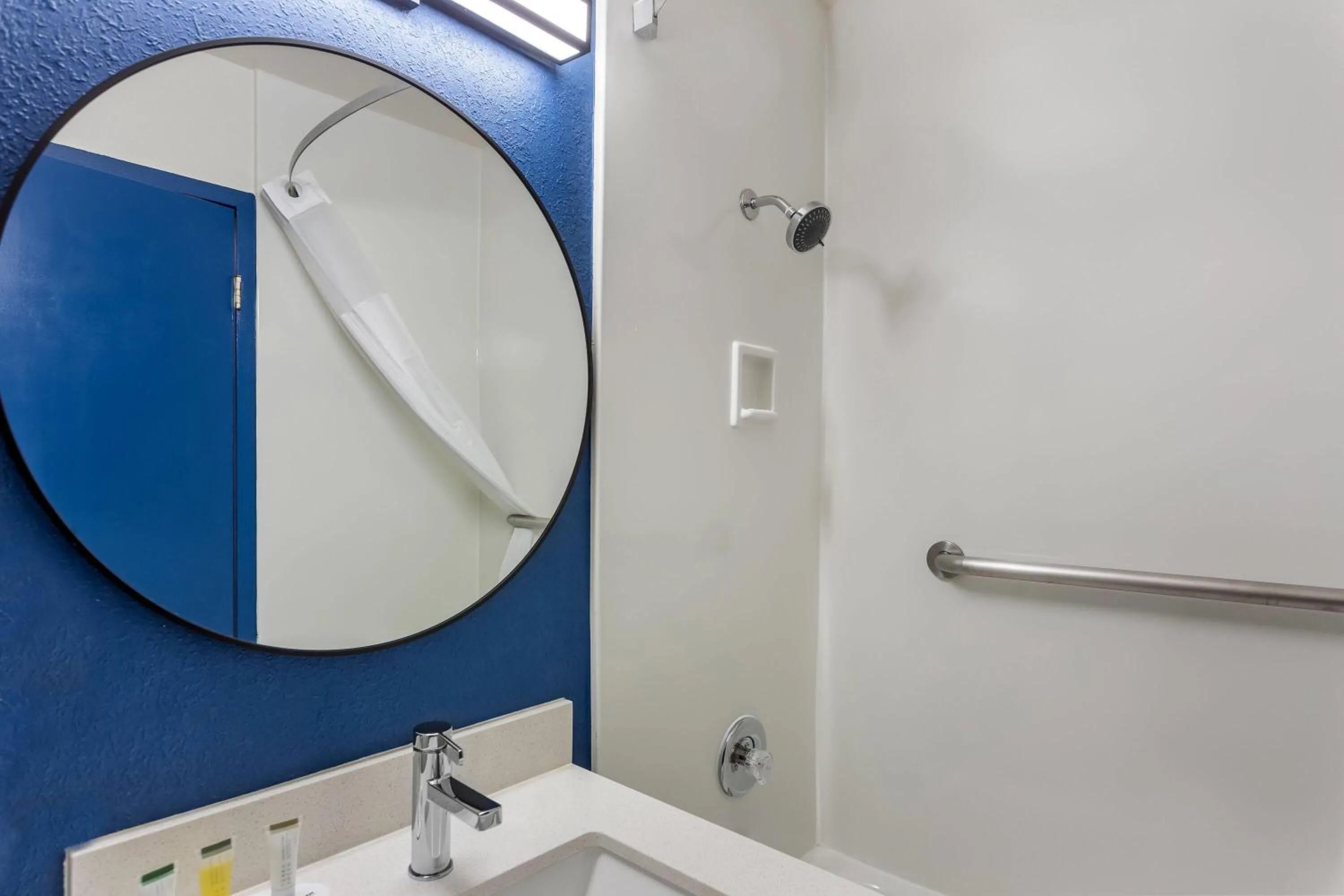 Bathroom in Super 8 by Wyndham Chicago IL