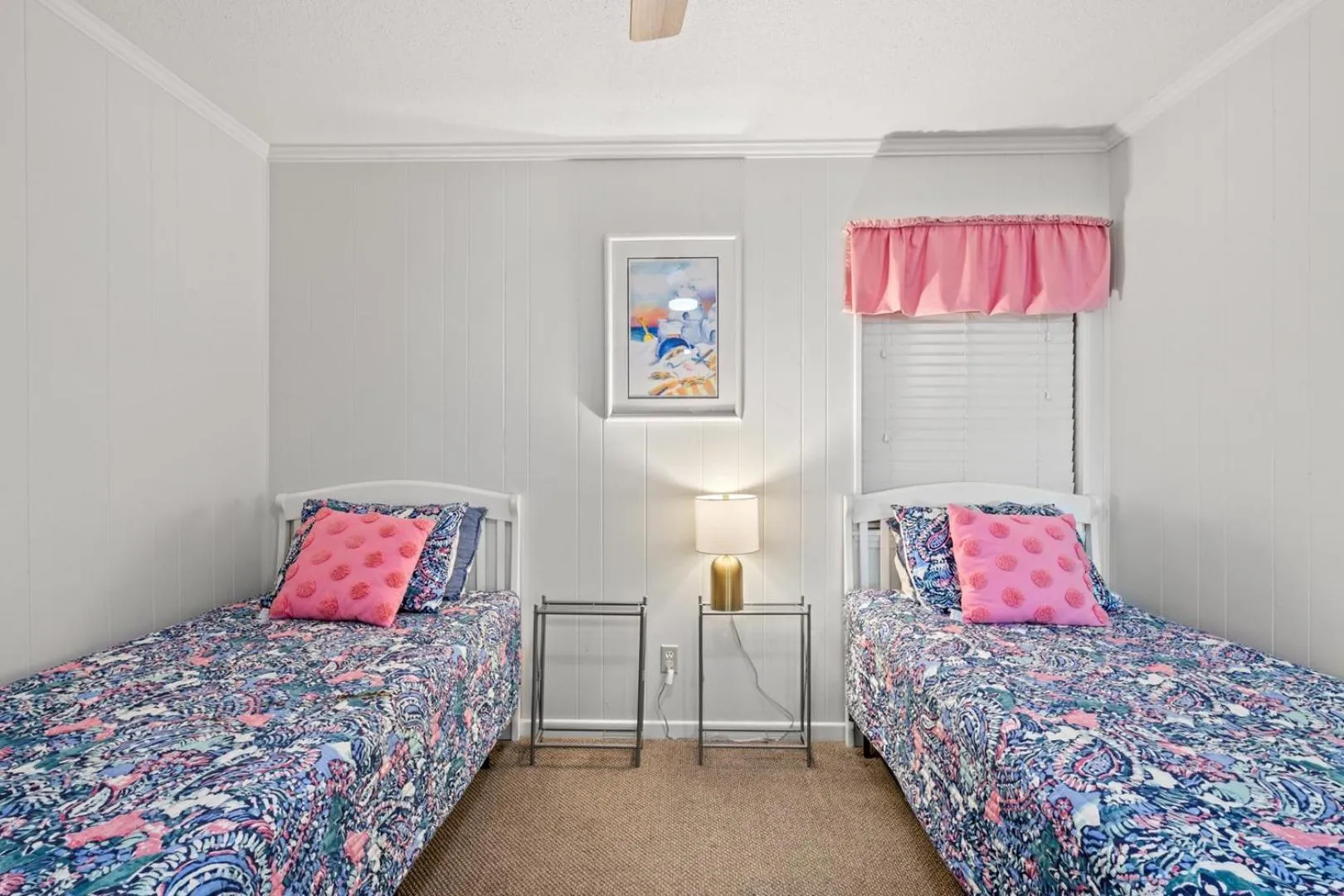 Bed in A Place at The Beach 9520-1E