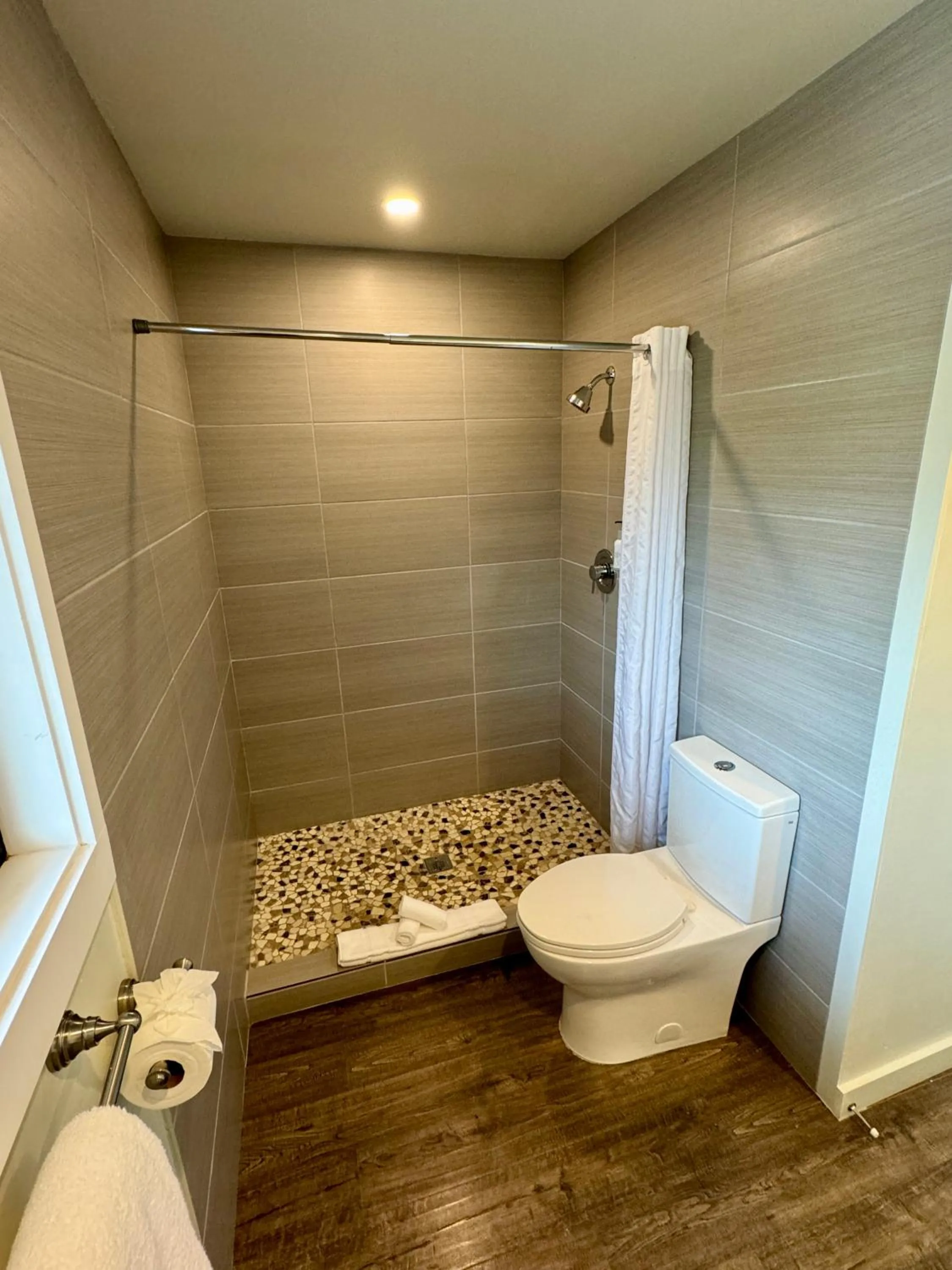 Shower in Hidden Valley Inn