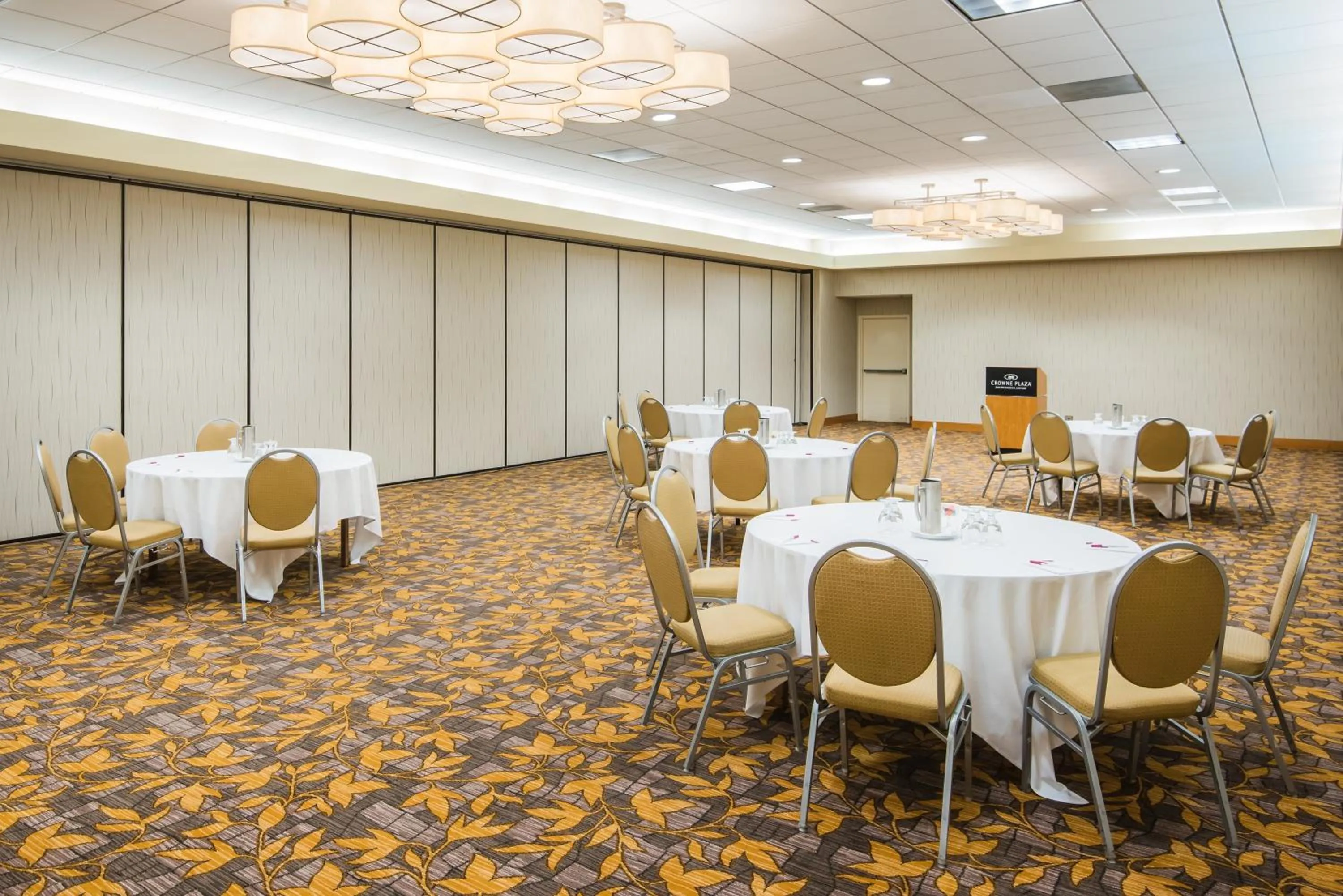 Meeting/conference room in Crowne Plaza San Francisco Airport by IHG