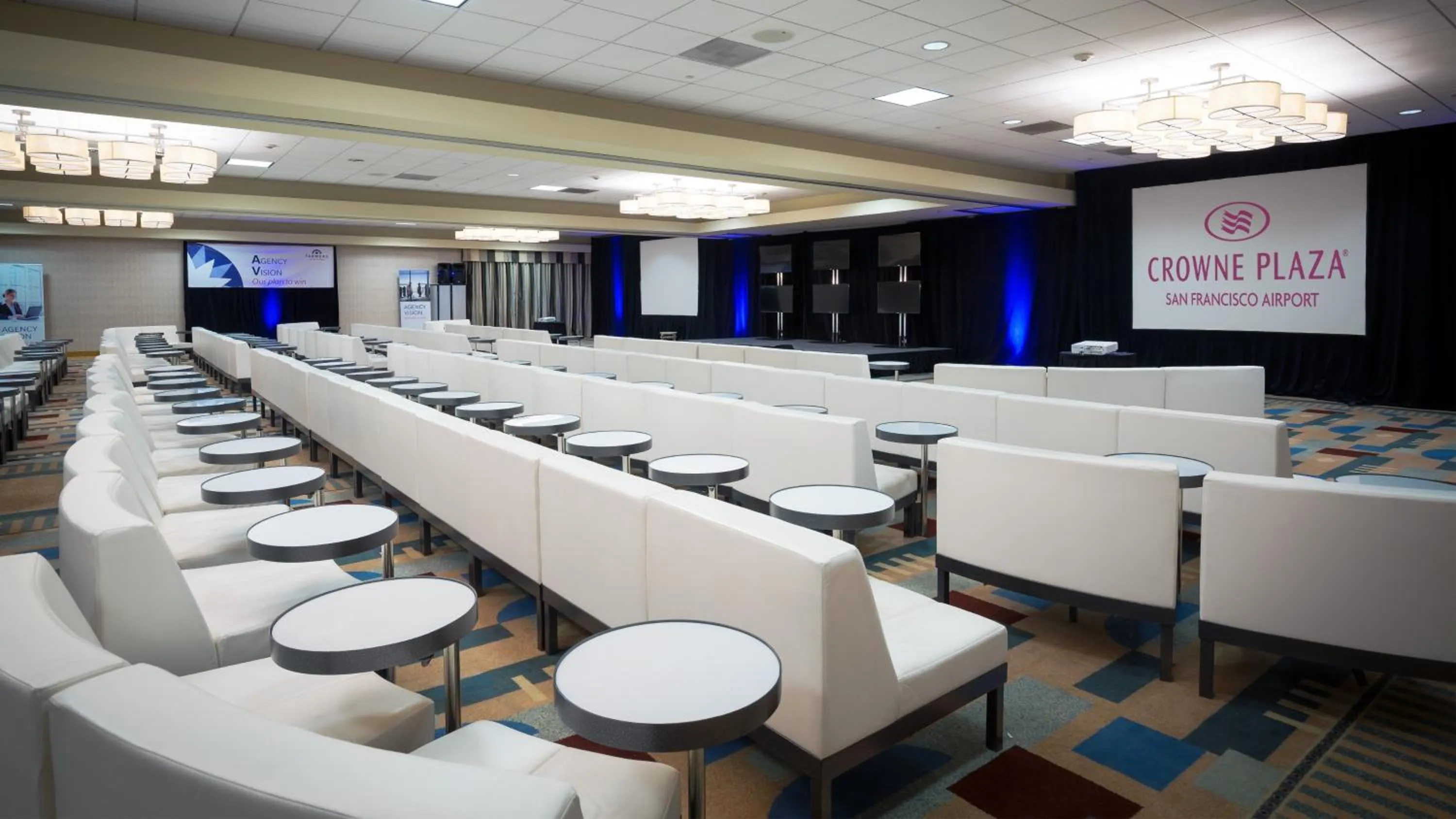 Meeting/conference room in Crowne Plaza San Francisco Airport by IHG