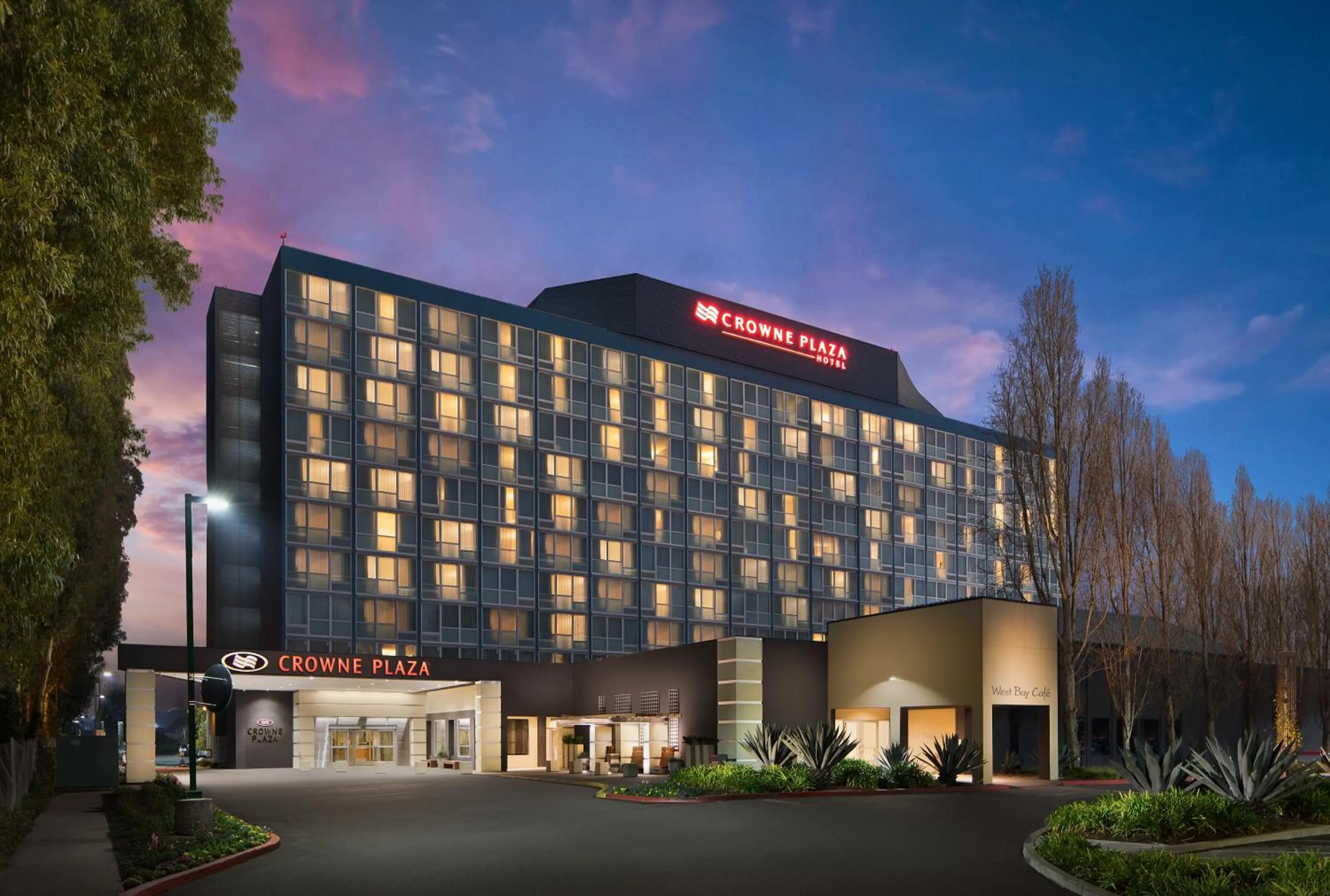 Property building in Crowne Plaza San Francisco Airport by IHG