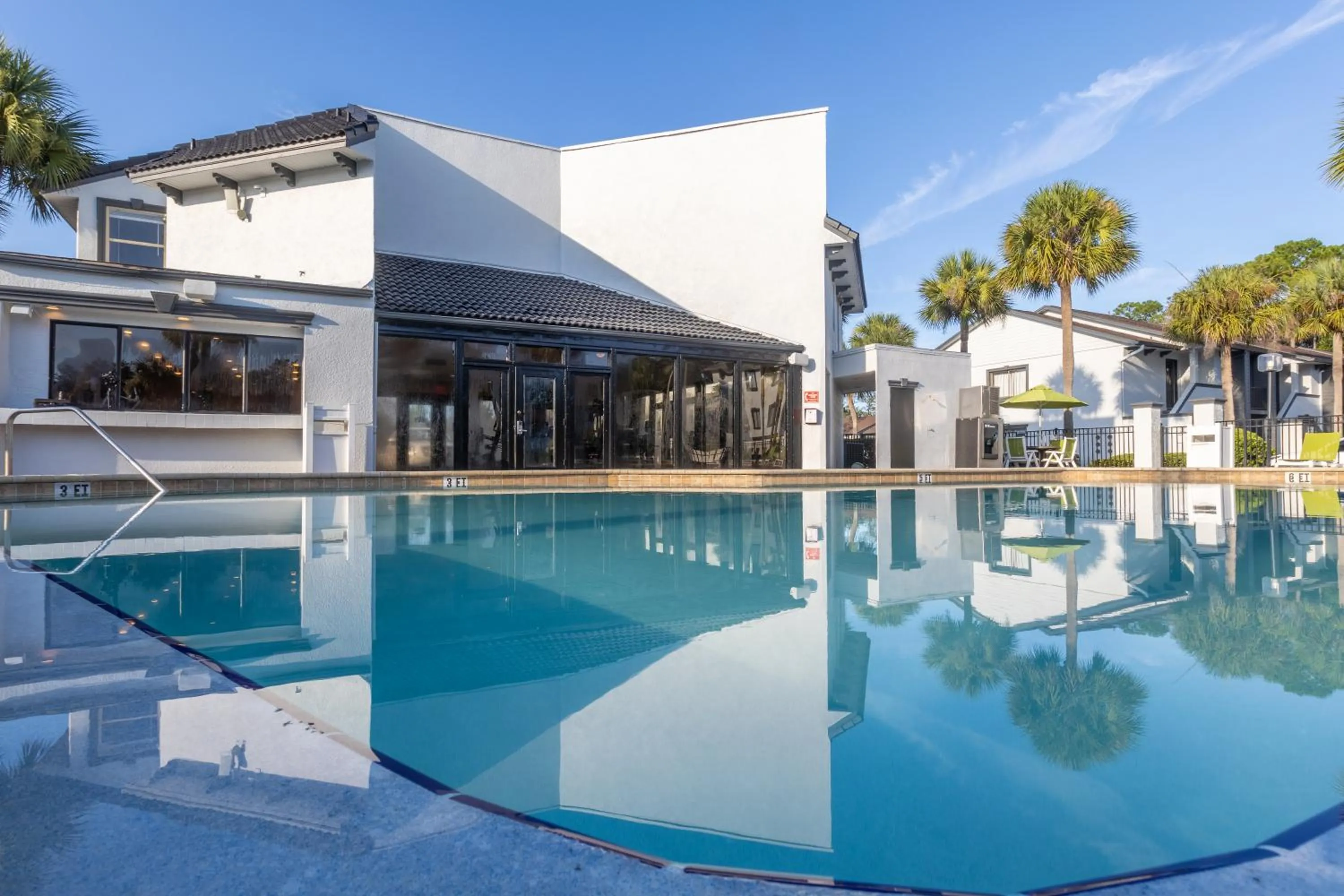 Swimming pool in Legacy Vacation Resorts Kissimmee & Orlando - Near Disney