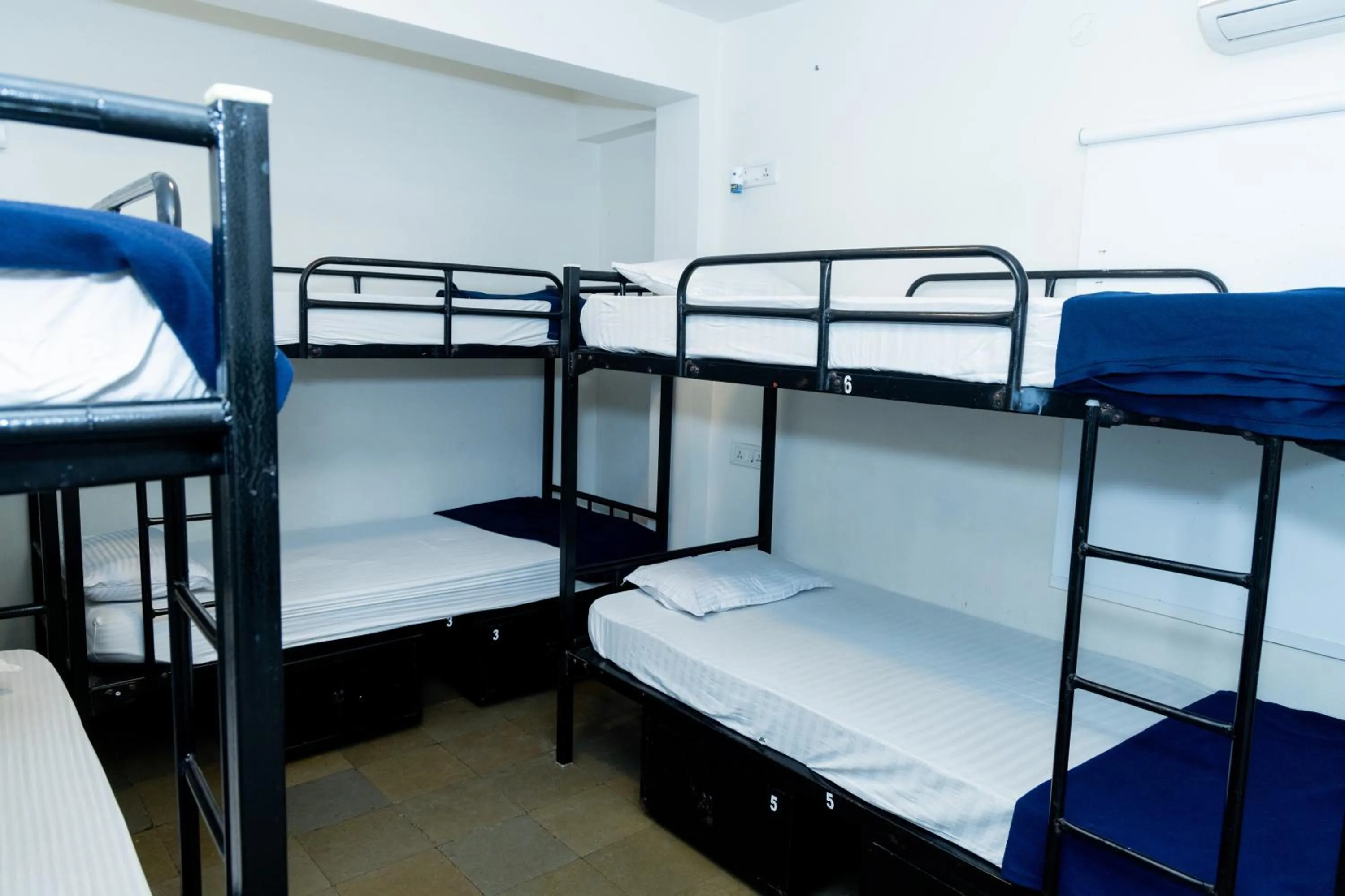 bunk bed, Bed in Slackpackr Hyderabad