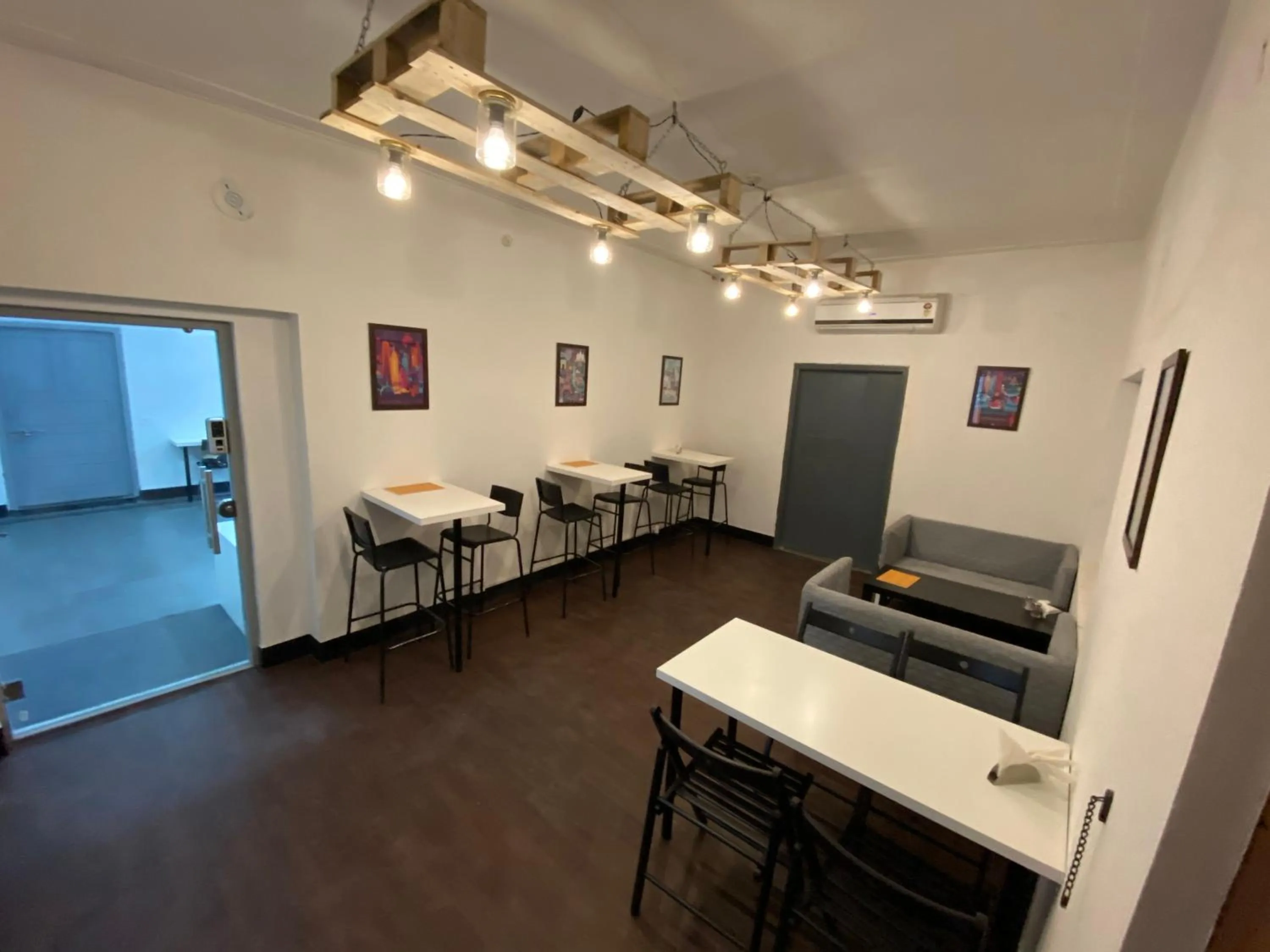 Seating area in Slackpackr Hyderabad