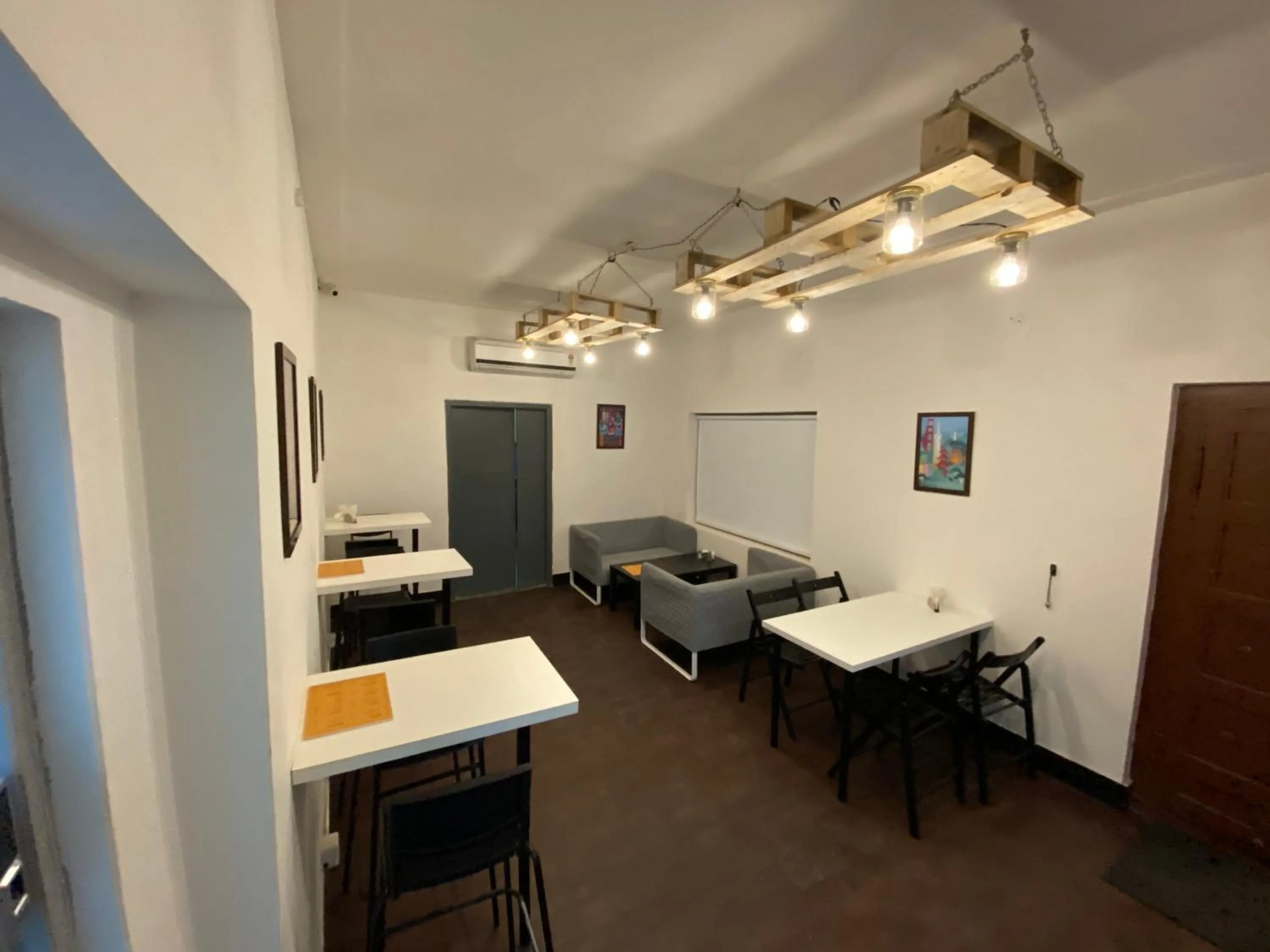 Seating area in Slackpackr Hyderabad