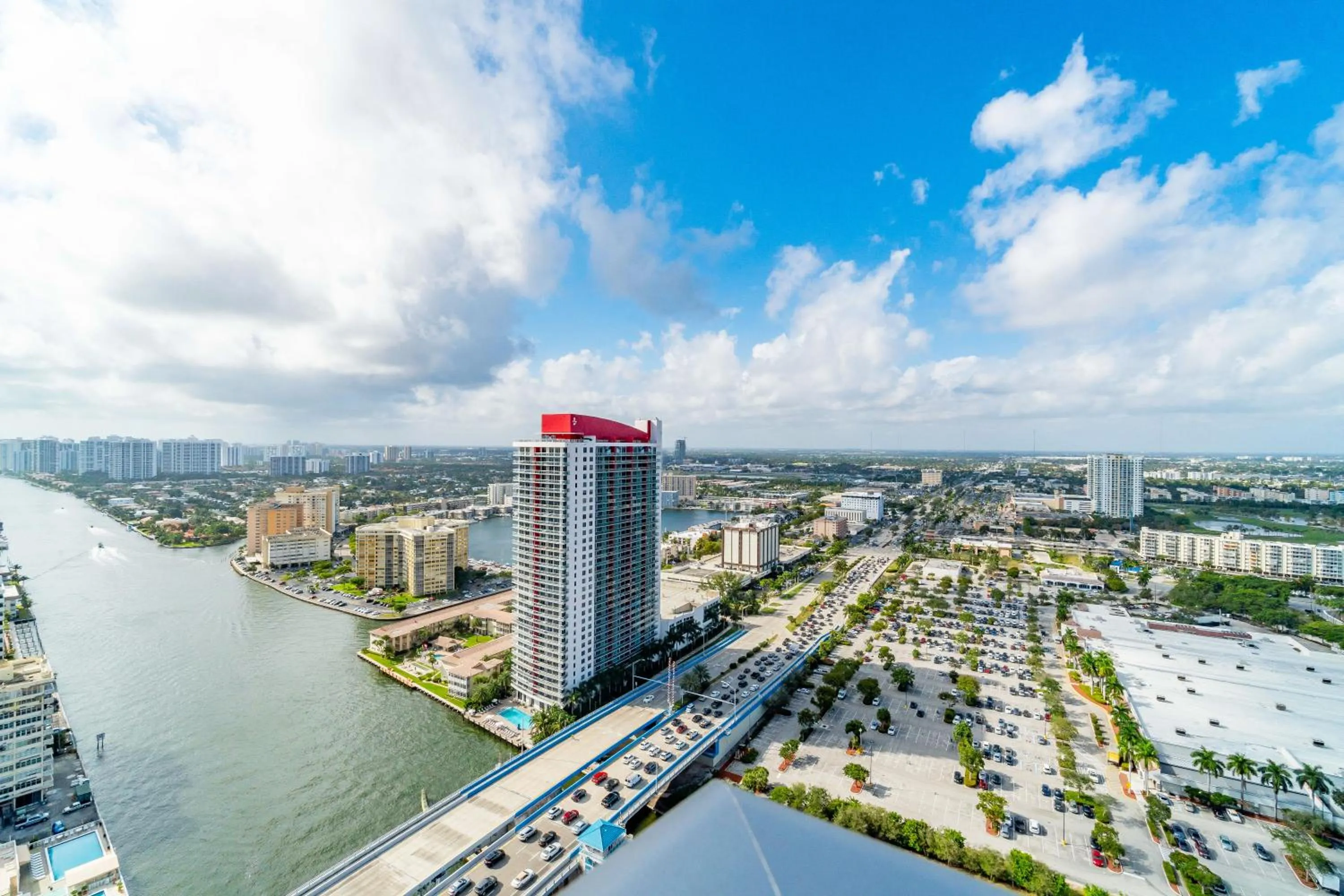 Balcony/Terrace in Hyde Beach House Hollywood Private Suites