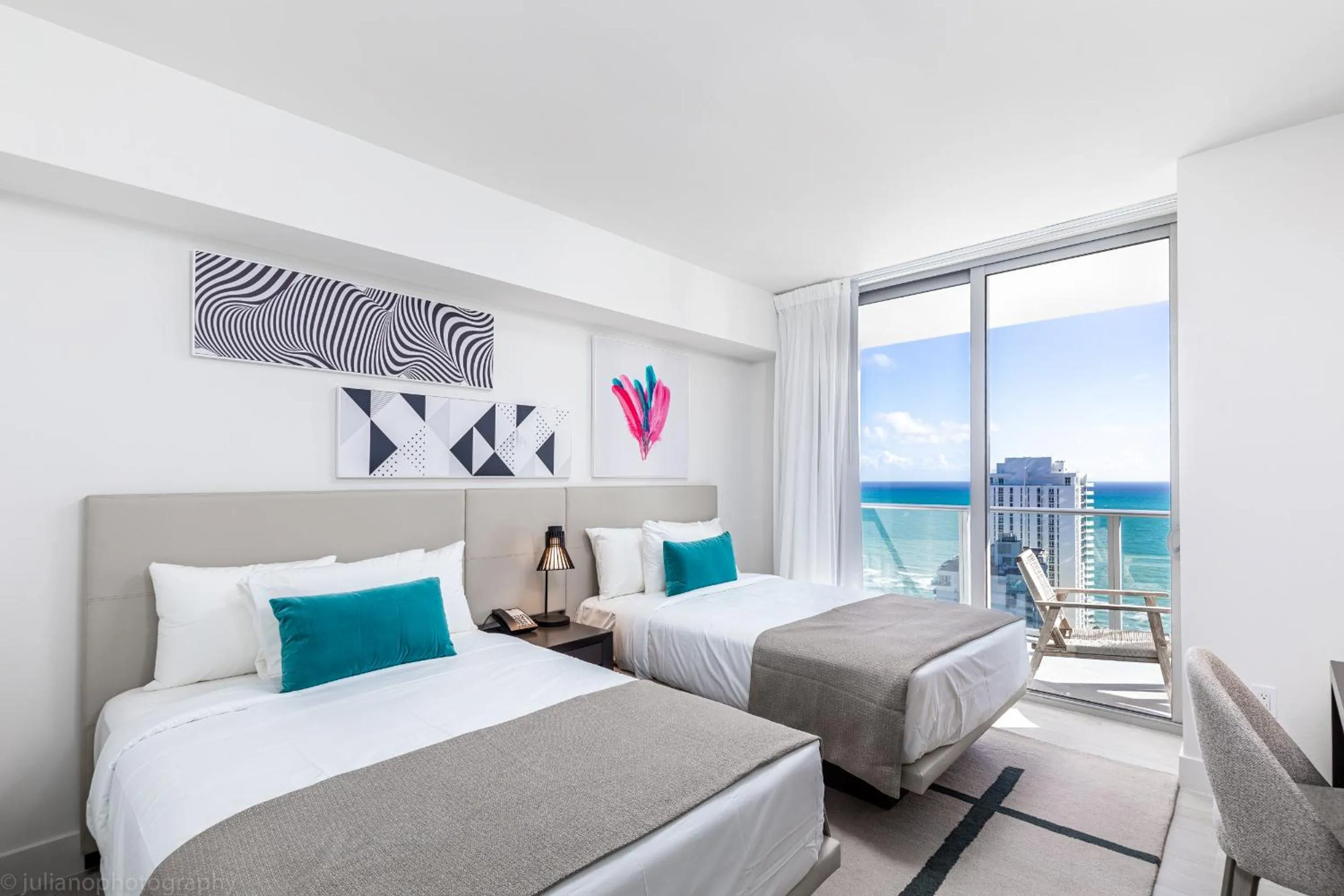 Bed in Hyde Beach House Hollywood Private Suites