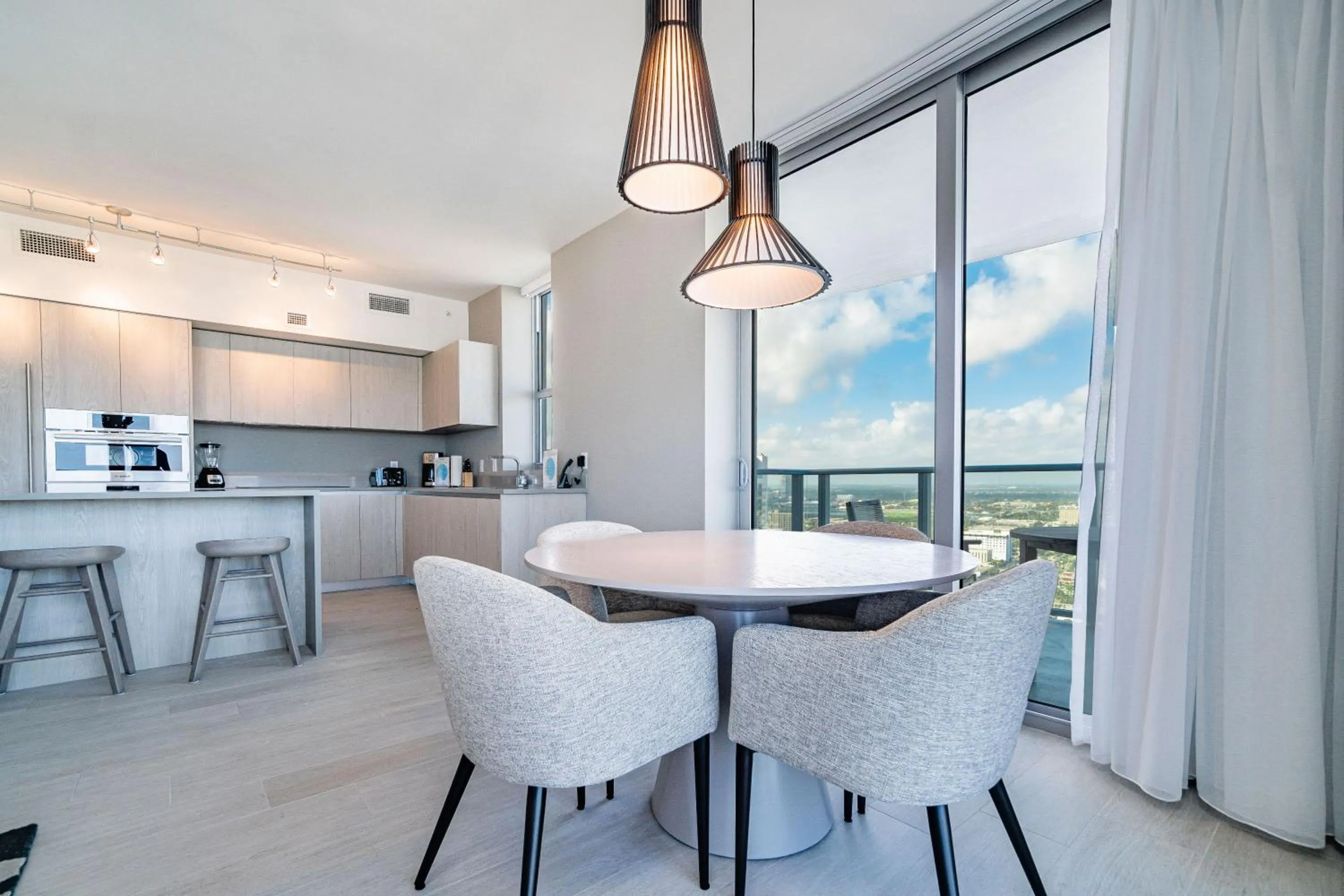 Kitchen or kitchenette in Hyde Beach House Hollywood Private Suites