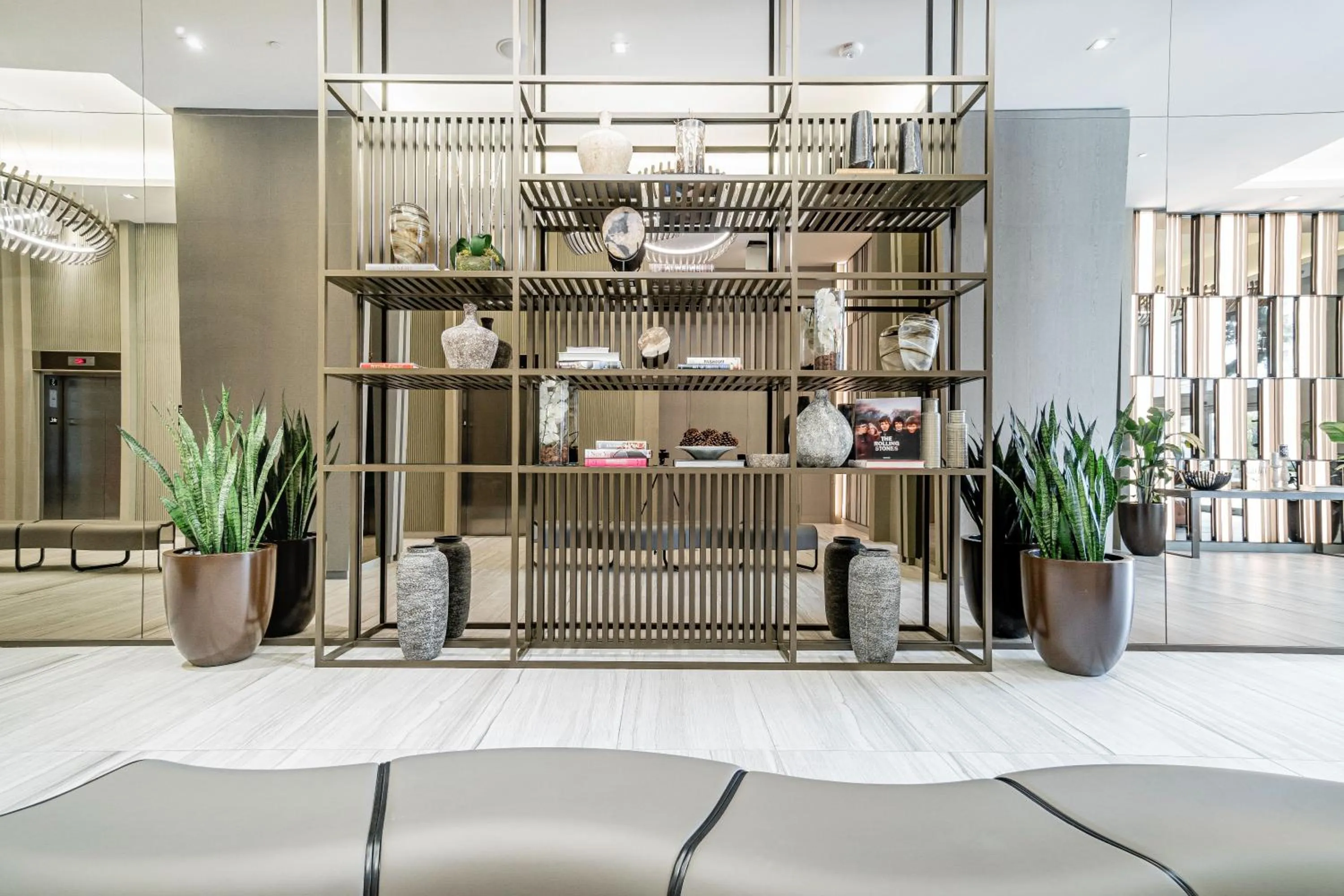 Lobby or reception in Hyde Beach House Hollywood Private Suites