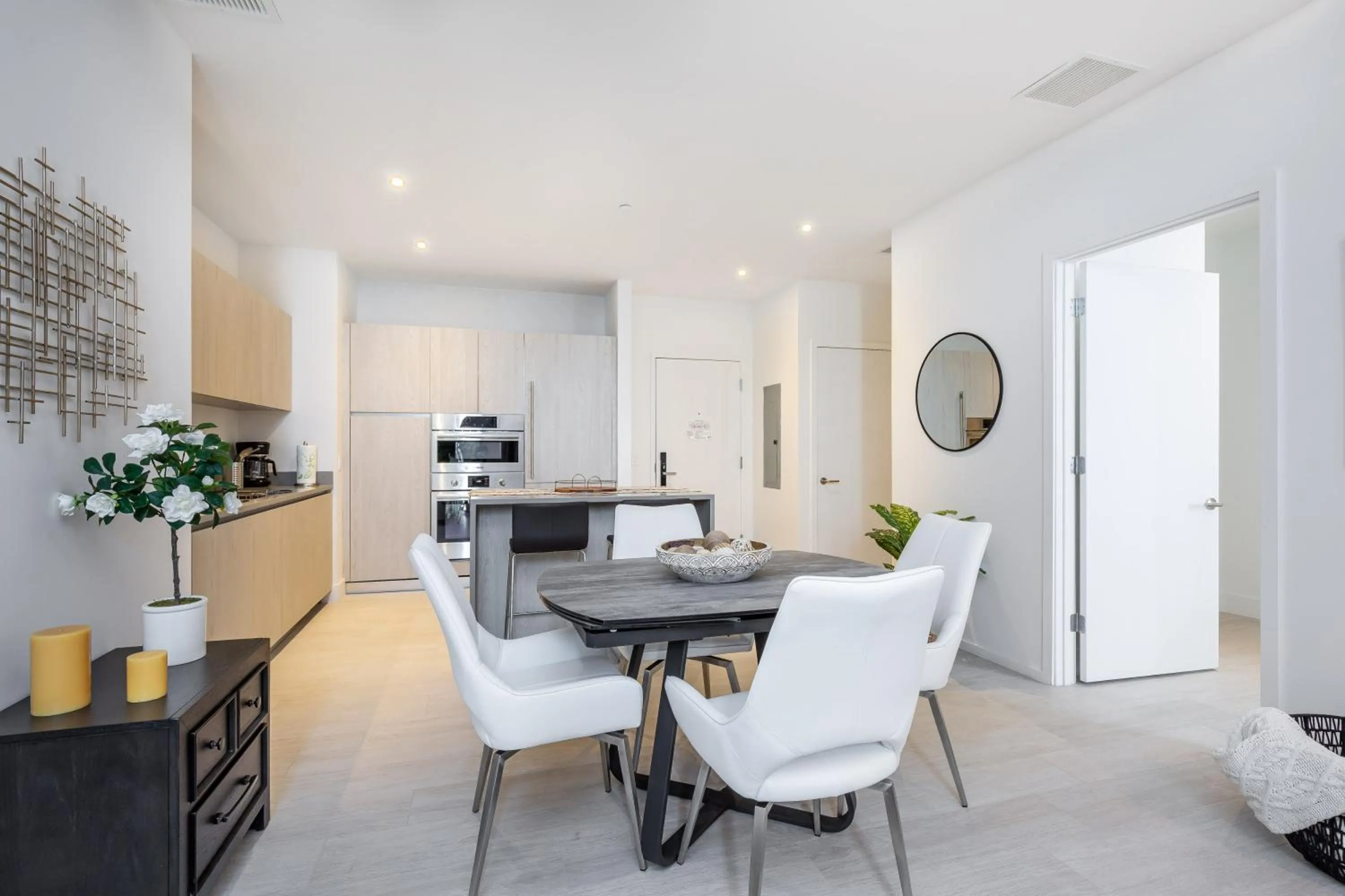 Kitchen or kitchenette in Hyde Beach House Hollywood Private Suites