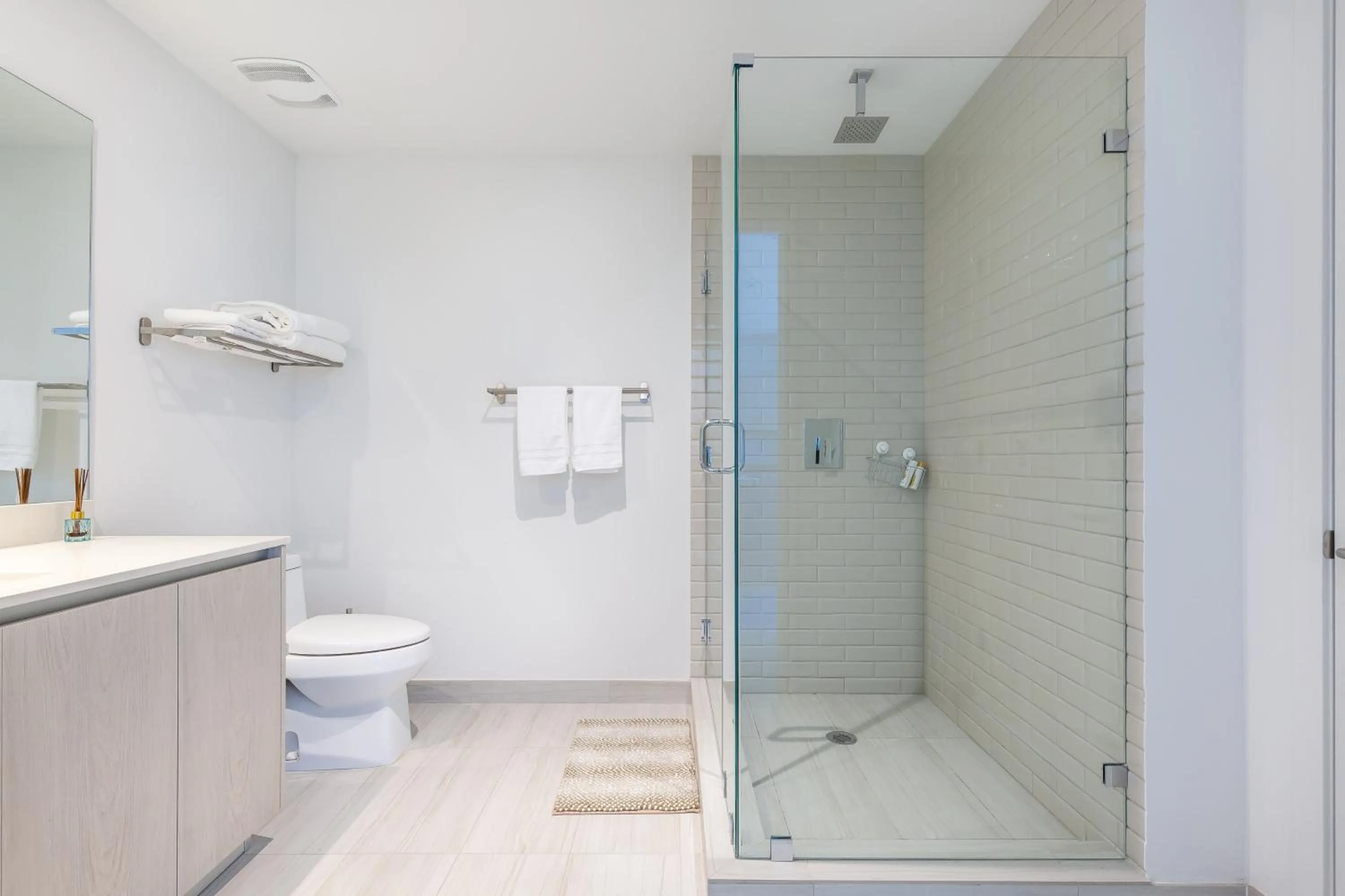 Bathroom in Hyde Beach House Hollywood Private Suites