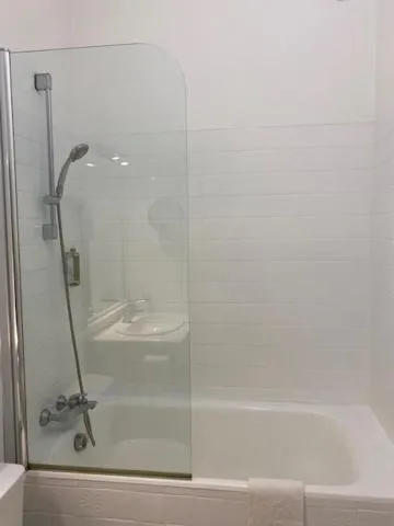 Bathroom in Hotel Biney